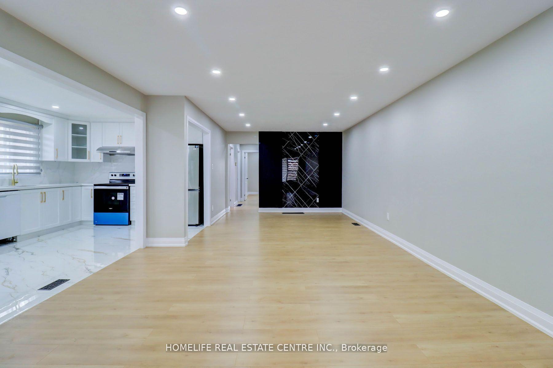 Photo 6 of 240 Bayfield Street, Barrie, Queen's Park — HOMEH