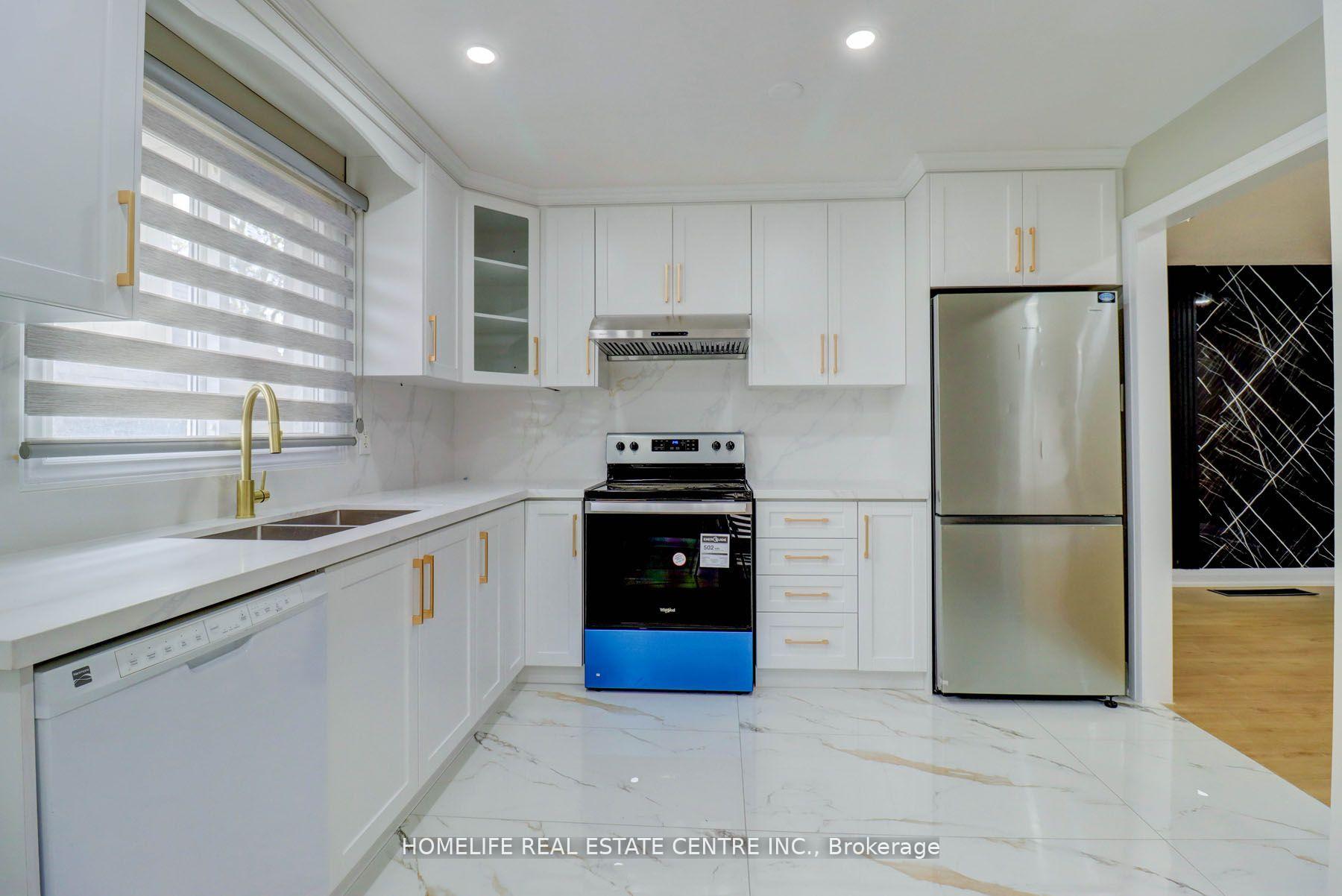 Photo 9 of 240 Bayfield Street, Barrie, Queen's Park — HOMEH