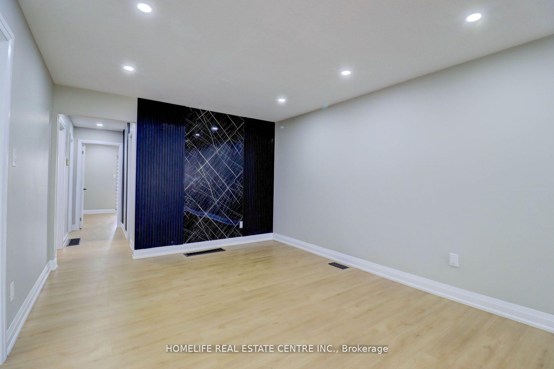 Photo 13 of 240 Bayfield Street, Barrie, Queen's Park — HOMEH