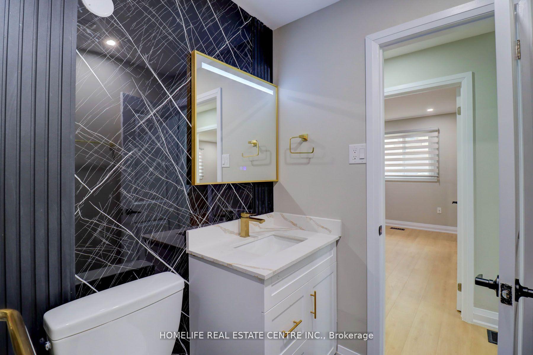 Photo 17 of 240 Bayfield Street, Barrie, Queen's Park — HOMEH