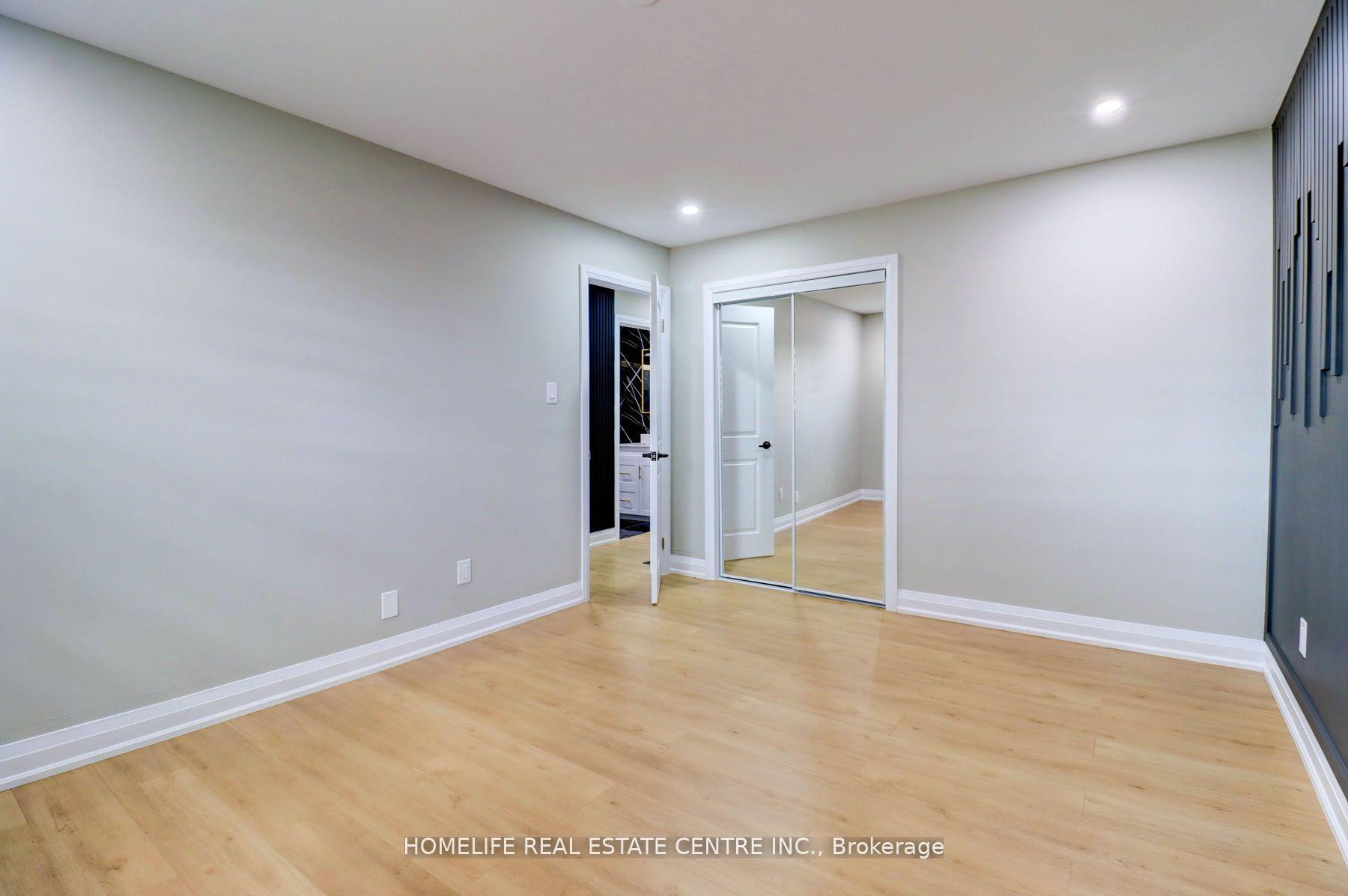 Photo 19 of 240 Bayfield Street, Barrie, Queen's Park — HOMEH