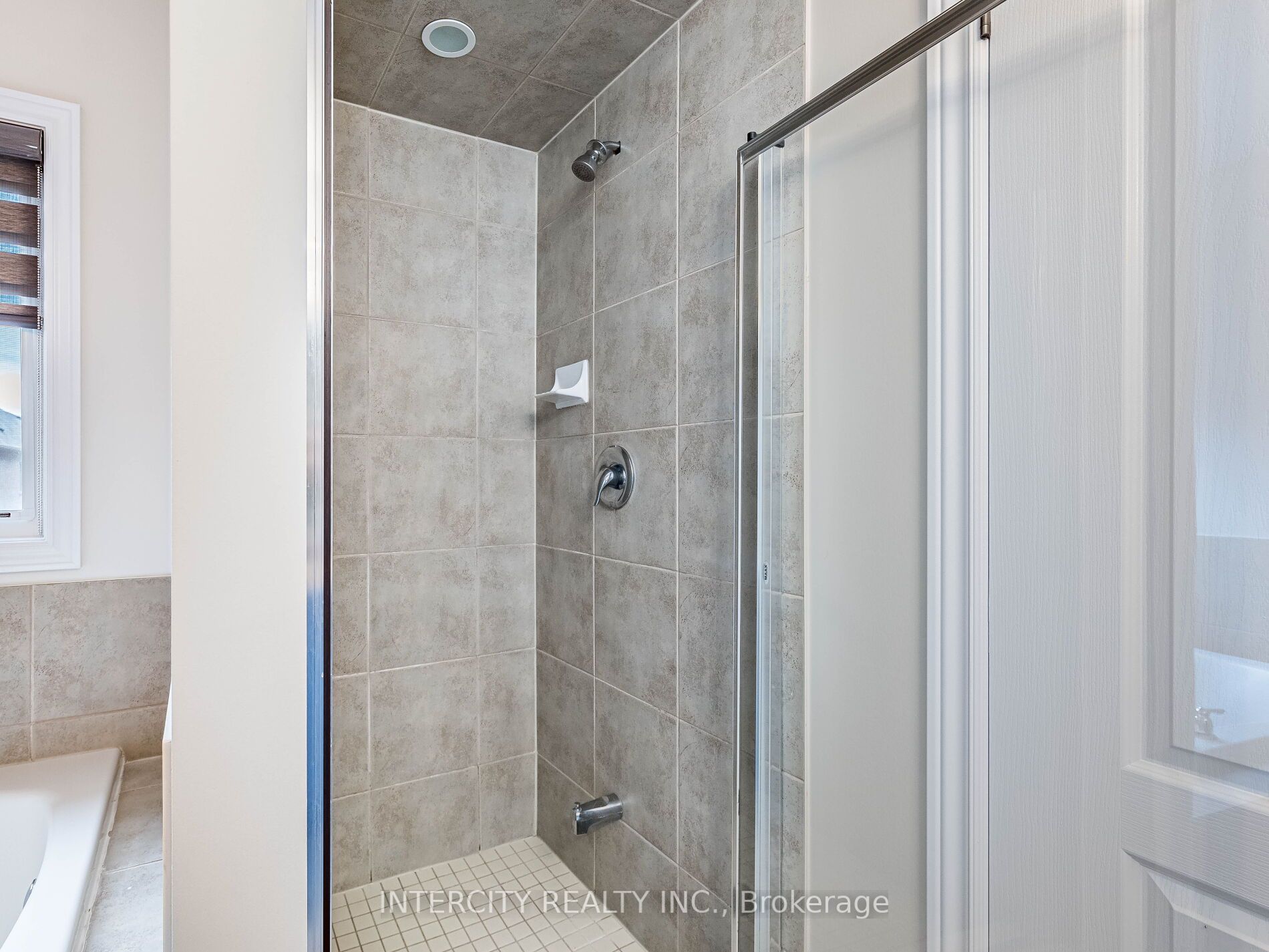 Photo 77 of 27 Exton Road, Brampton, Credit Valley — HOMEH