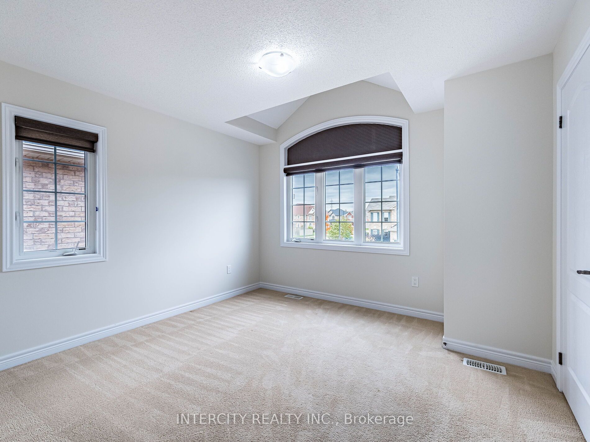 Photo 79 of 27 Exton Road, Brampton, Credit Valley — HOMEH