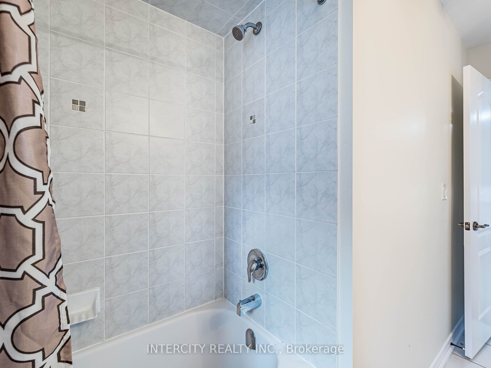 Photo 83 of 27 Exton Road, Brampton, Credit Valley — HOMEH