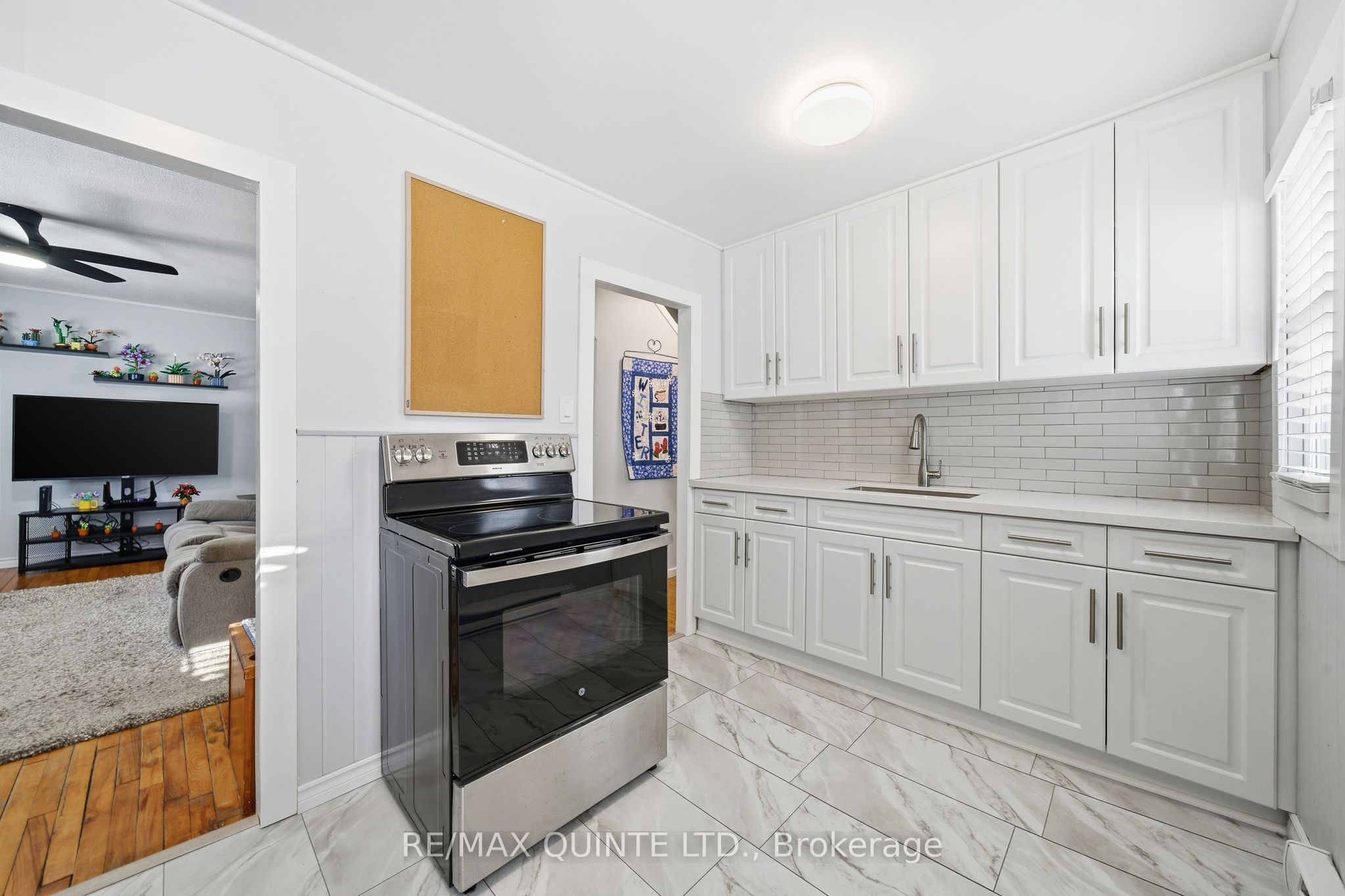 Photo 42 of 35 Kerr Crescent, Quinte West, Trenton Ward — HOMEH