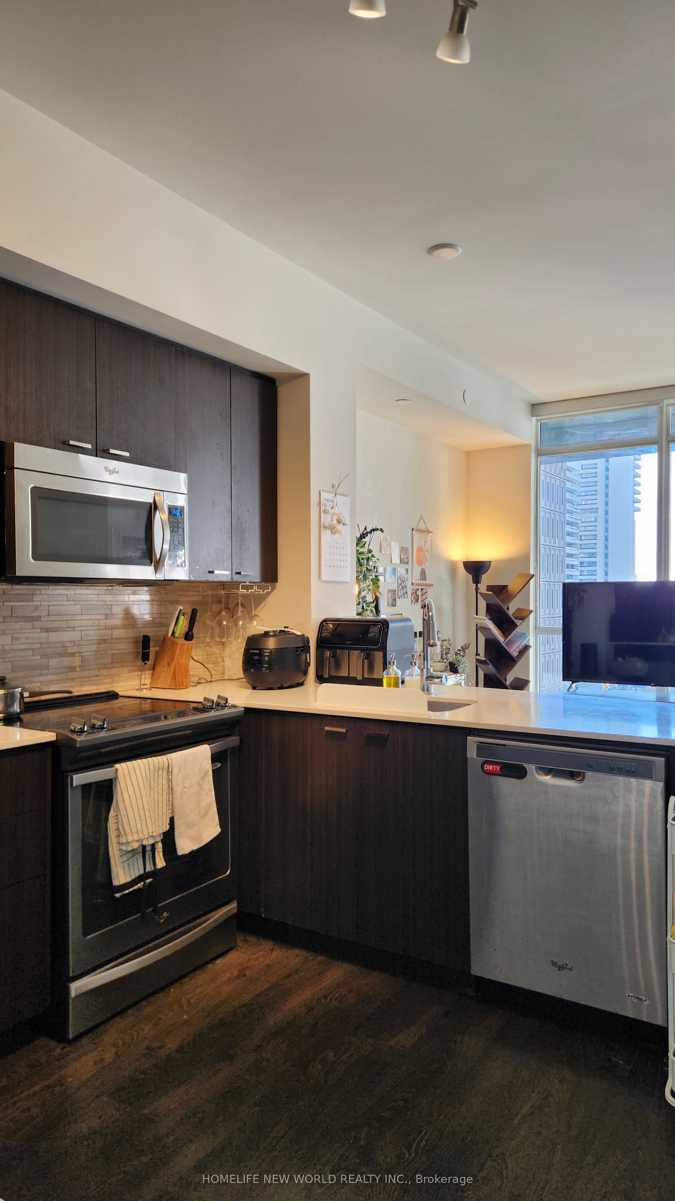 Photo 31 of Unit 613, 30 Roehampton Avenue E, Toronto, Mount Pleasant West — HOMEH