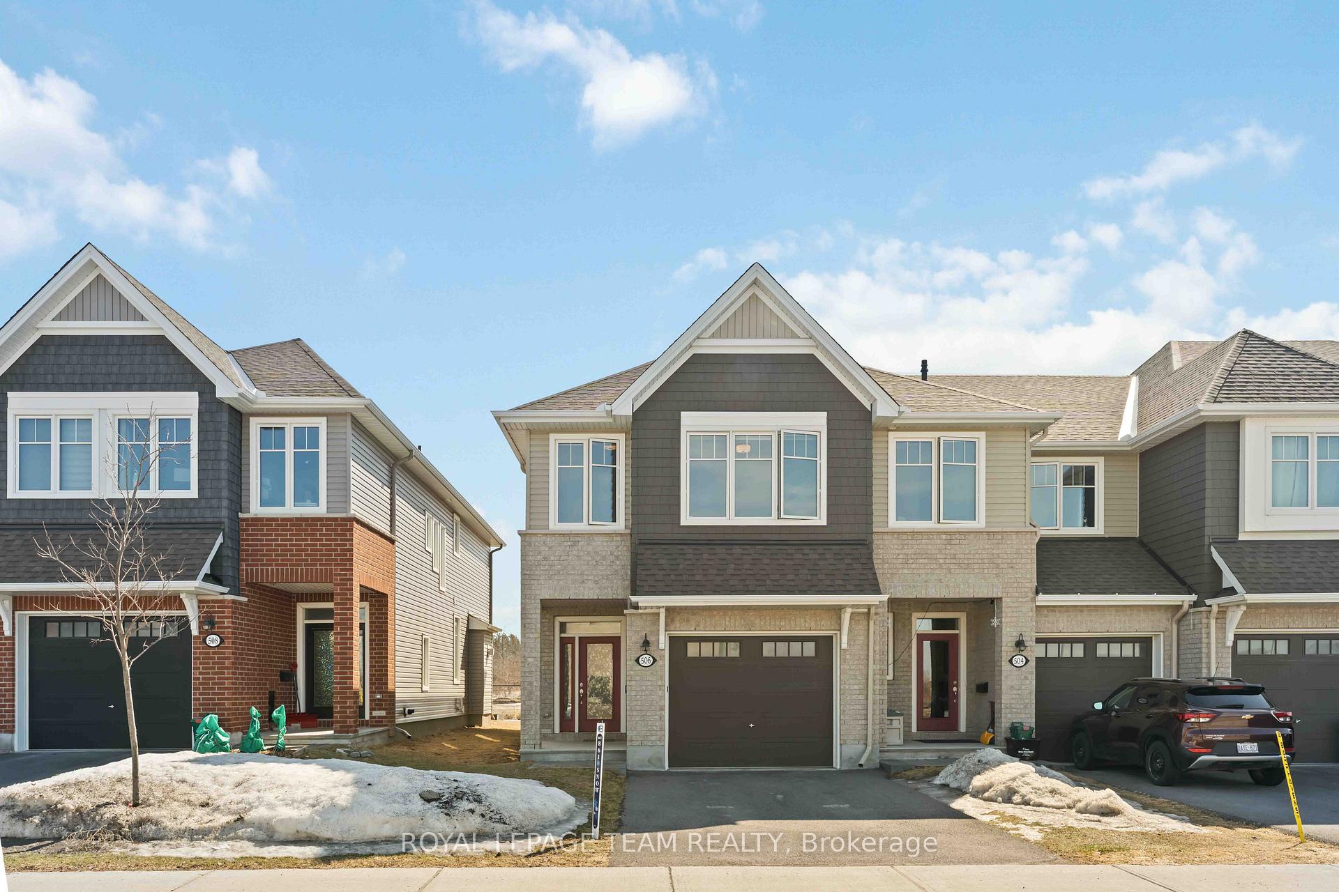 Front of 506 Jackdaw Avenue