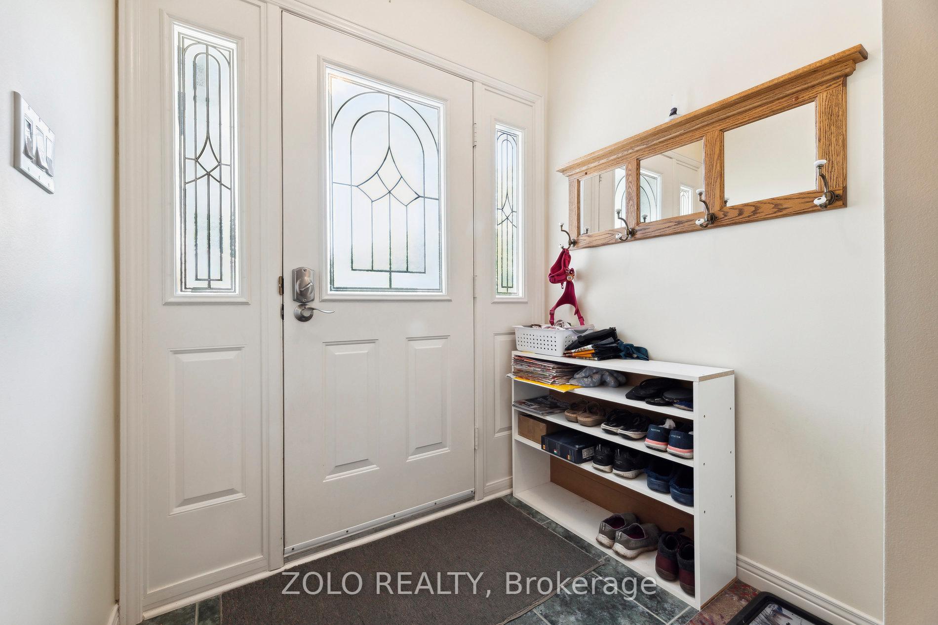 Photo 5 of 44 Stagemaster Crescent, Clarington, Courtice — HOMEH