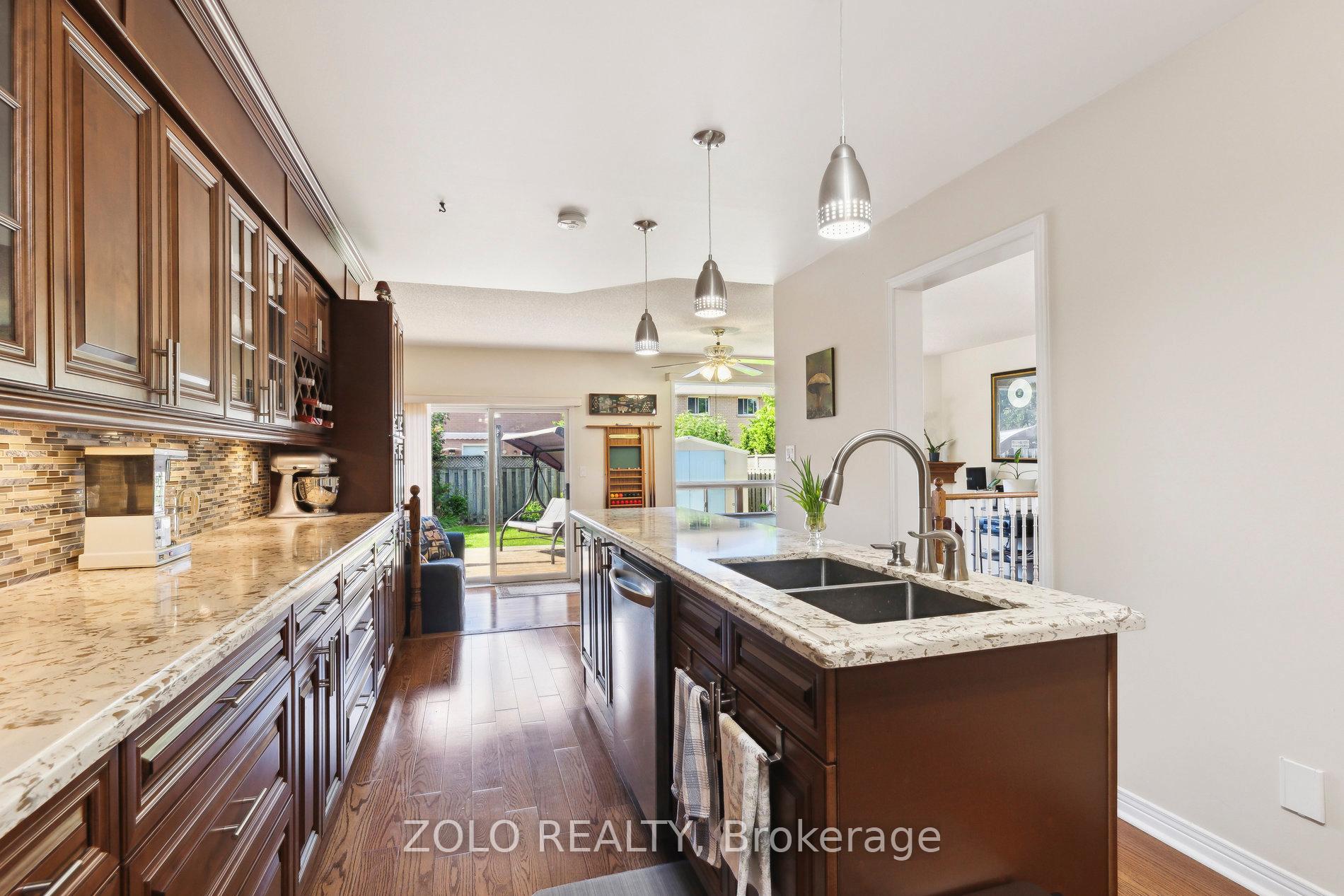 Photo 18 of 44 Stagemaster Crescent, Clarington, Courtice — HOMEH