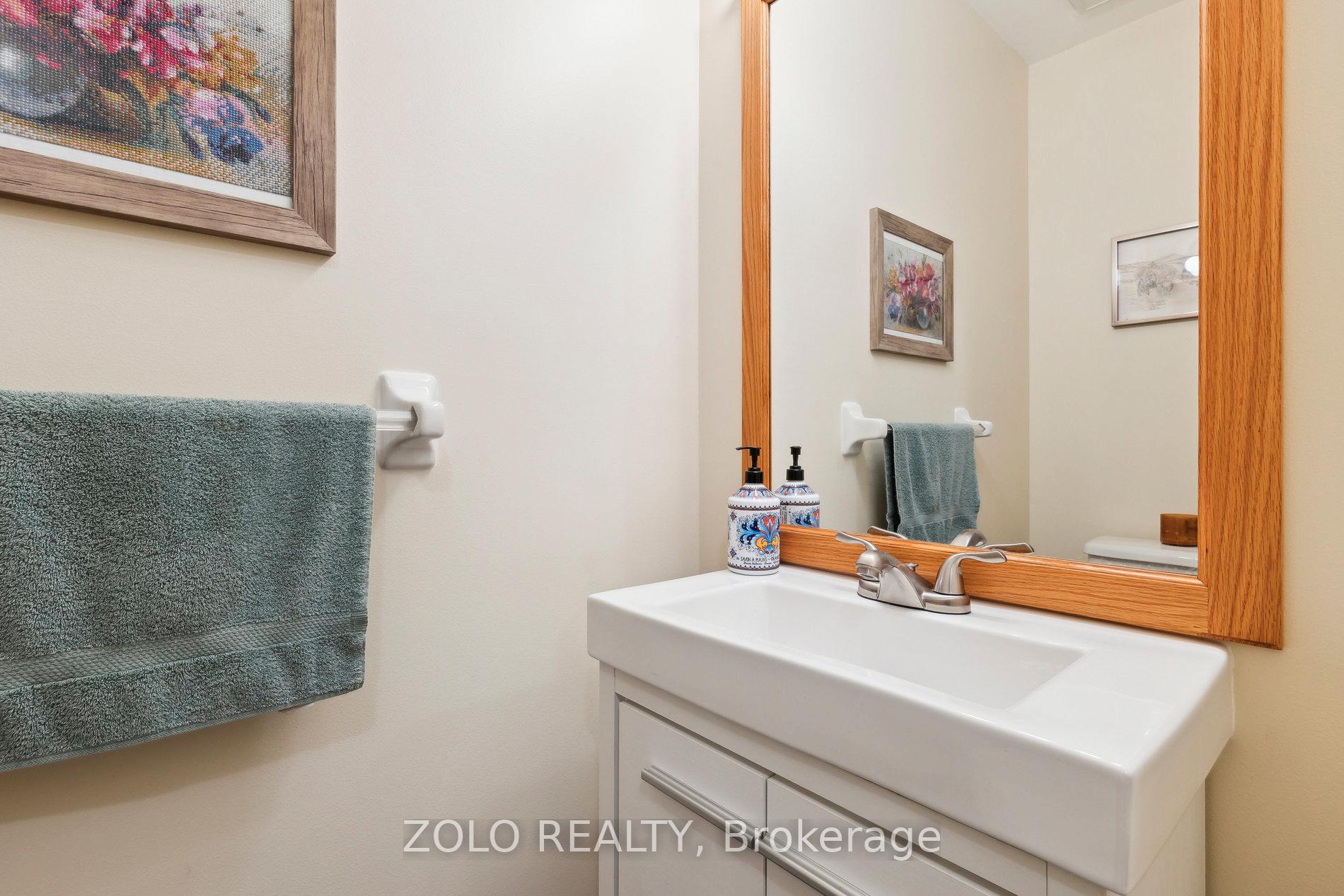 Photo 20 of 44 Stagemaster Crescent, Clarington, Courtice — HOMEH
