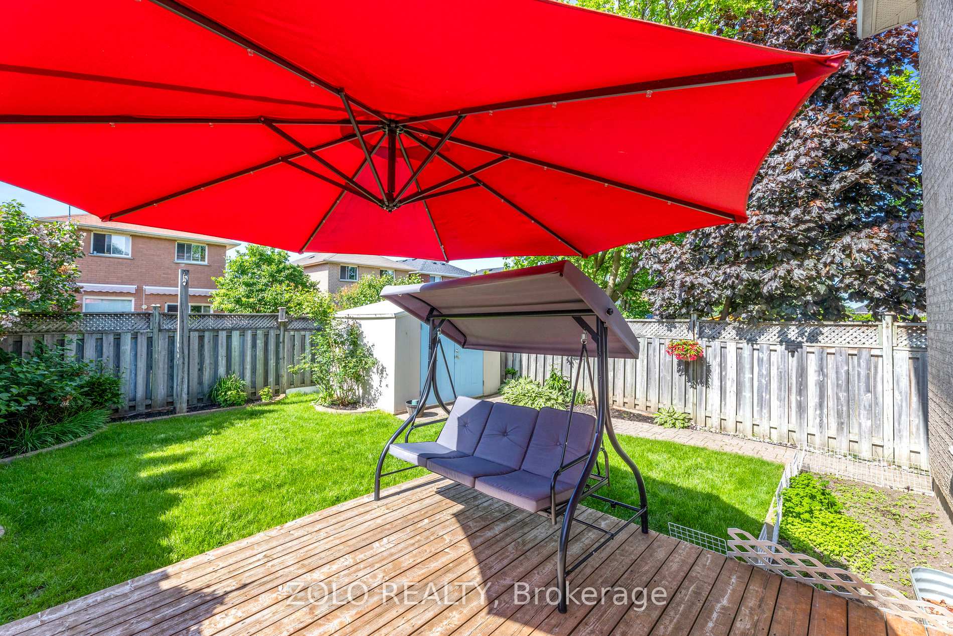 Photo 34 of 44 Stagemaster Crescent, Clarington, Courtice — HOMEH