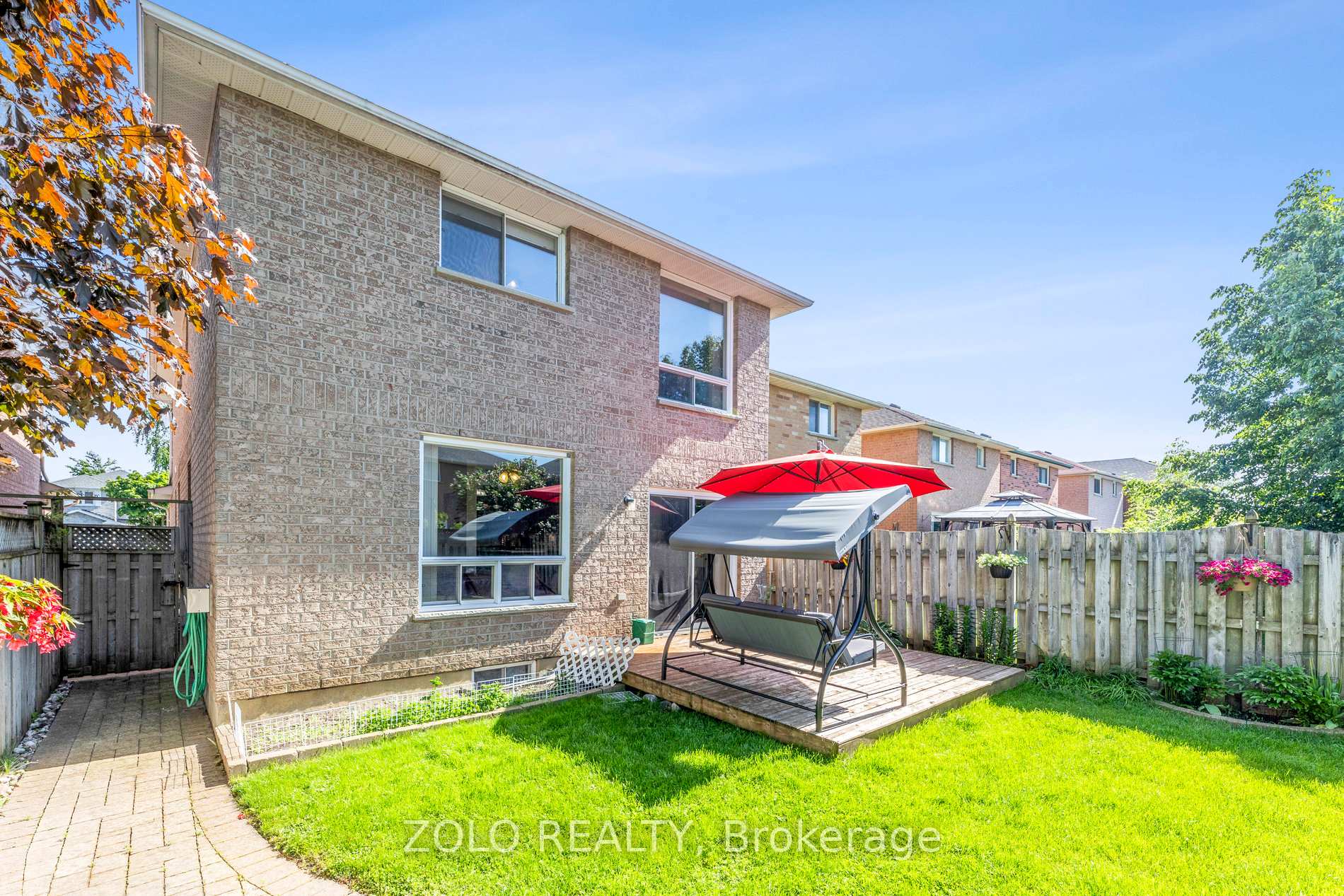 Photo 37 of 44 Stagemaster Crescent, Clarington, Courtice — HOMEH