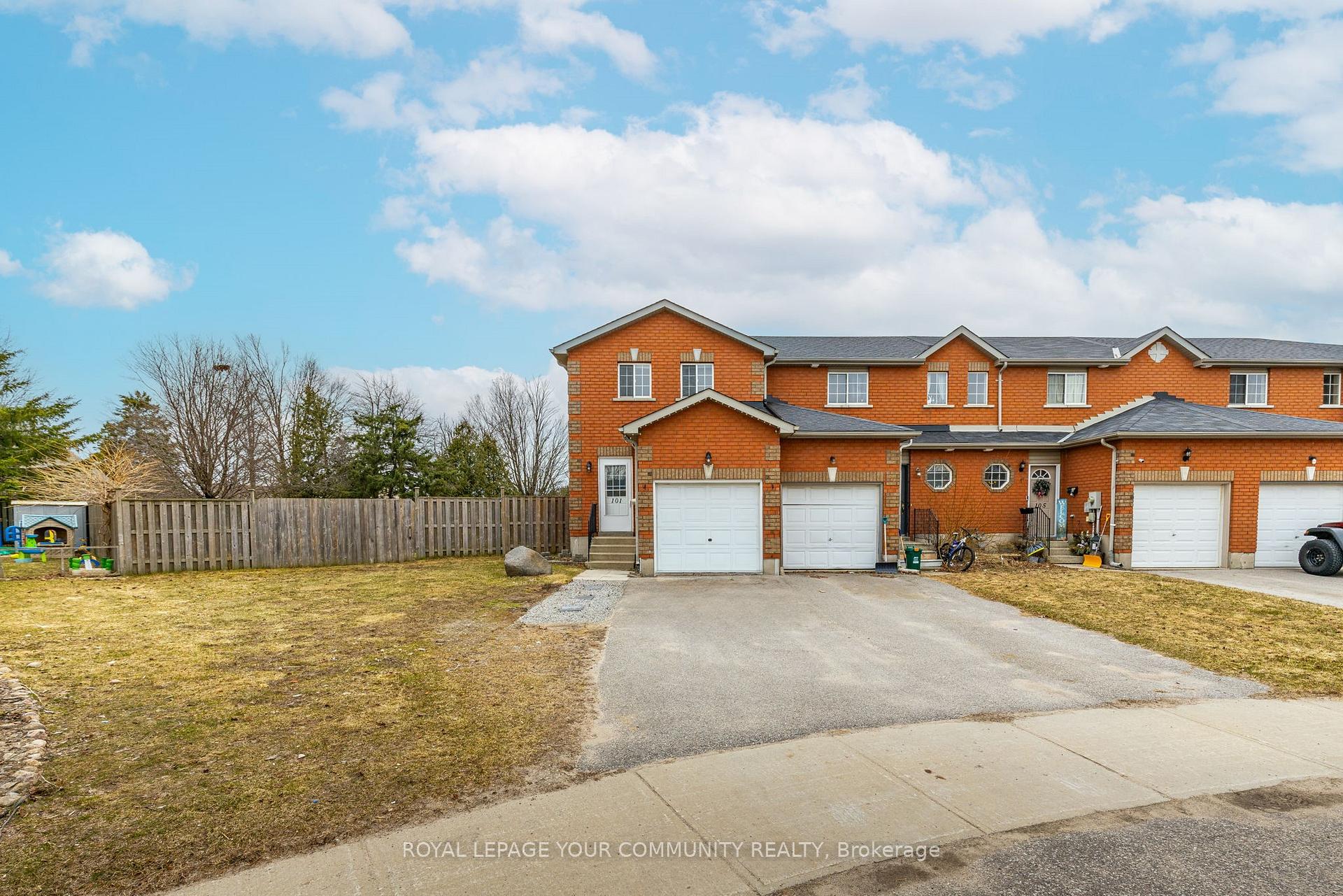 Front of 101 Black Cherry Crescent