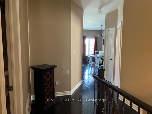 Photo 10 of 82 Versailles Crescent, Barrie, Rural Barrie Southeast — HOMEH