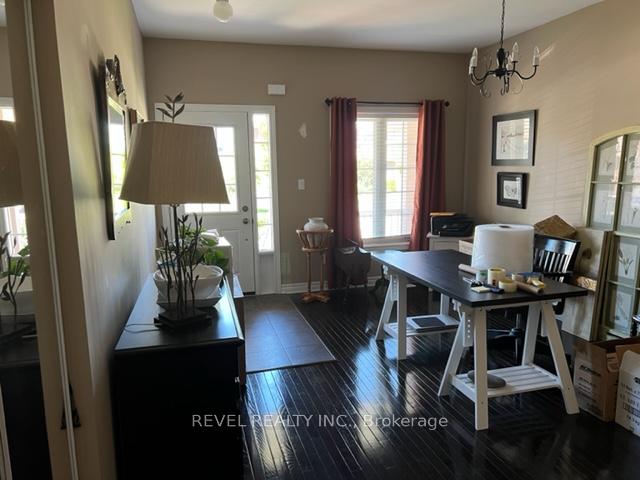 Photo 13 of 82 Versailles Crescent, Barrie, Rural Barrie Southeast — HOMEH