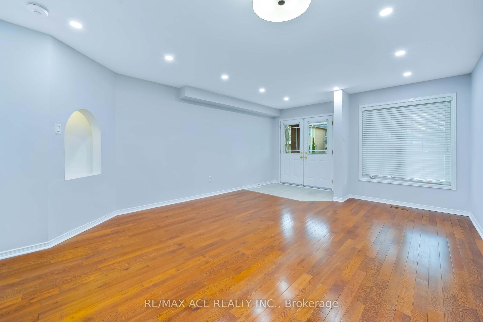 Photo 7 of Unit MAIN, 28 Cantwell Crescent, Ajax, Northeast Ajax — HOMEH