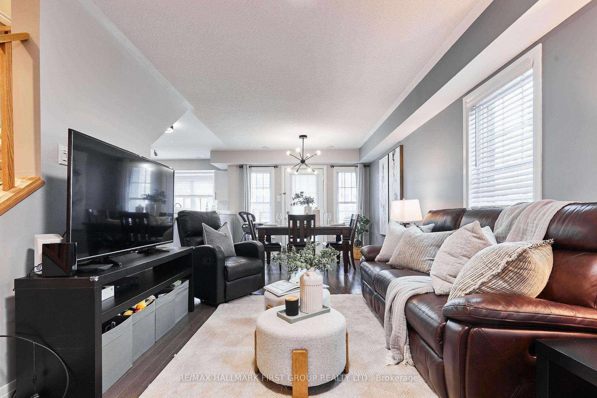 Photo 6 of 241 Lord Elgin Lane, Clarington, Bowmanville — HOMEH