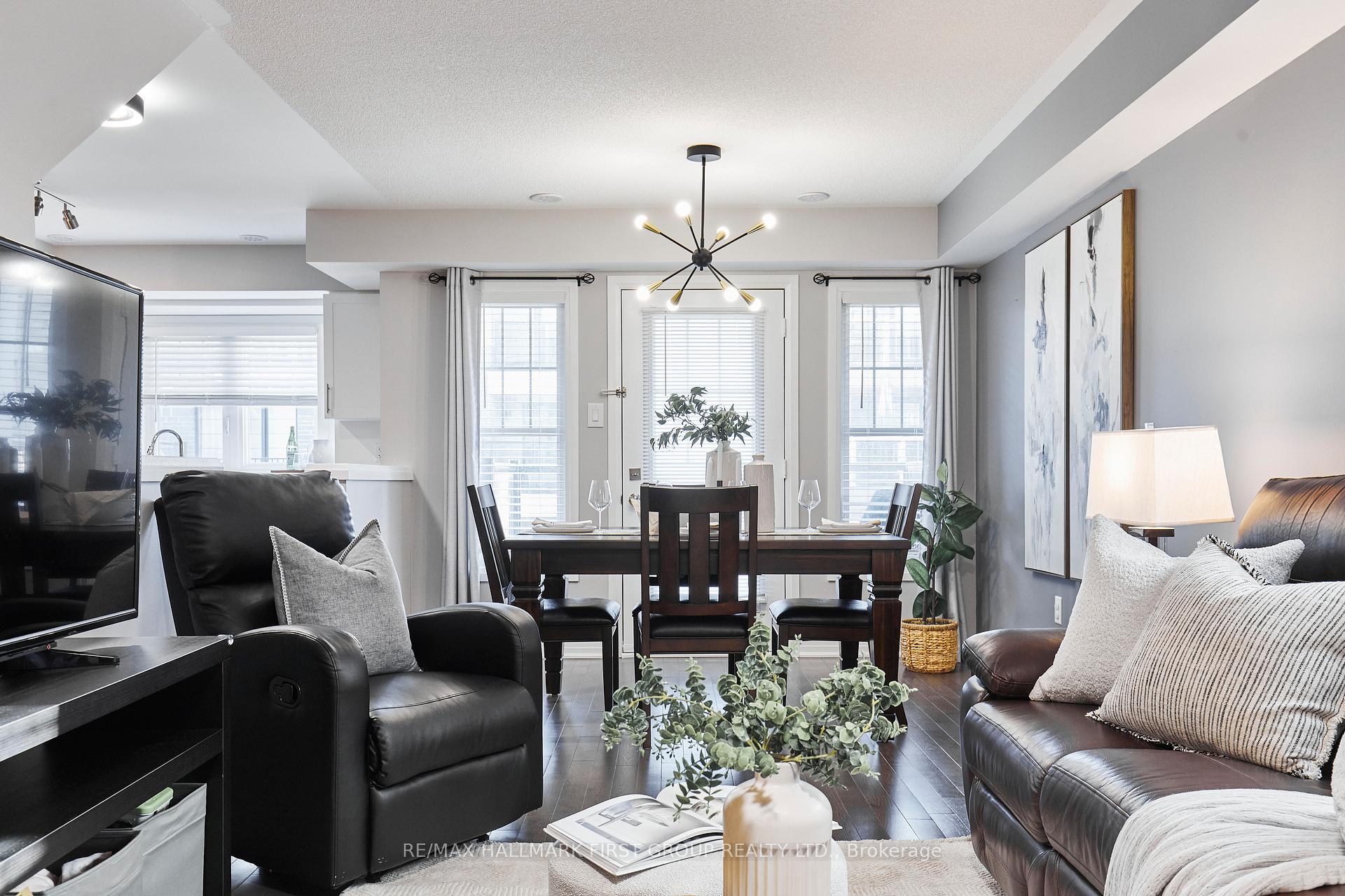 Photo 9 of 241 Lord Elgin Lane, Clarington, Bowmanville — HOMEH