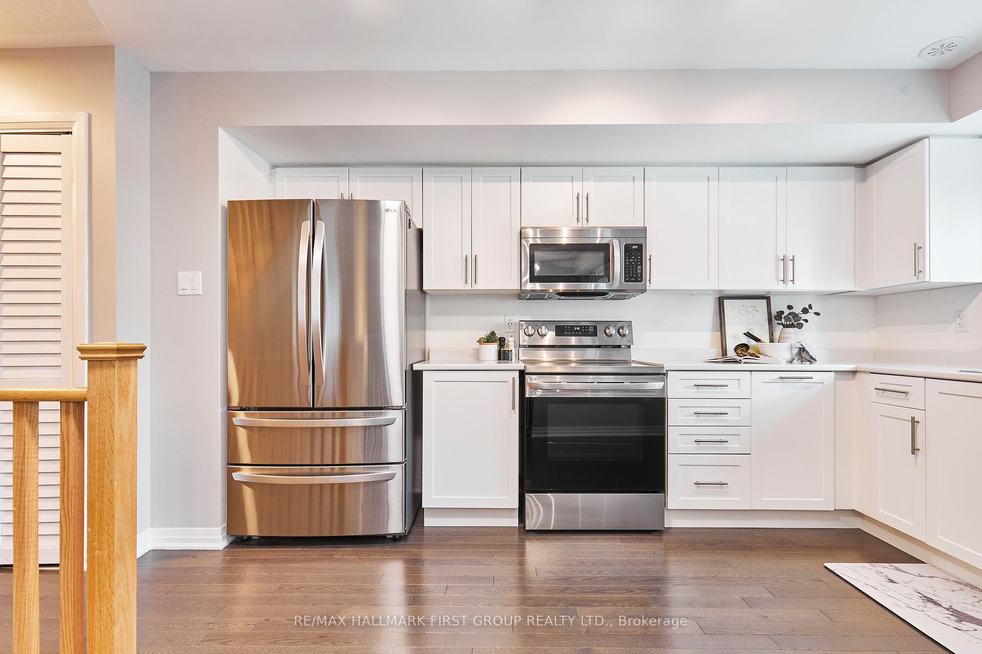 Photo 14 of 241 Lord Elgin Lane, Clarington, Bowmanville — HOMEH