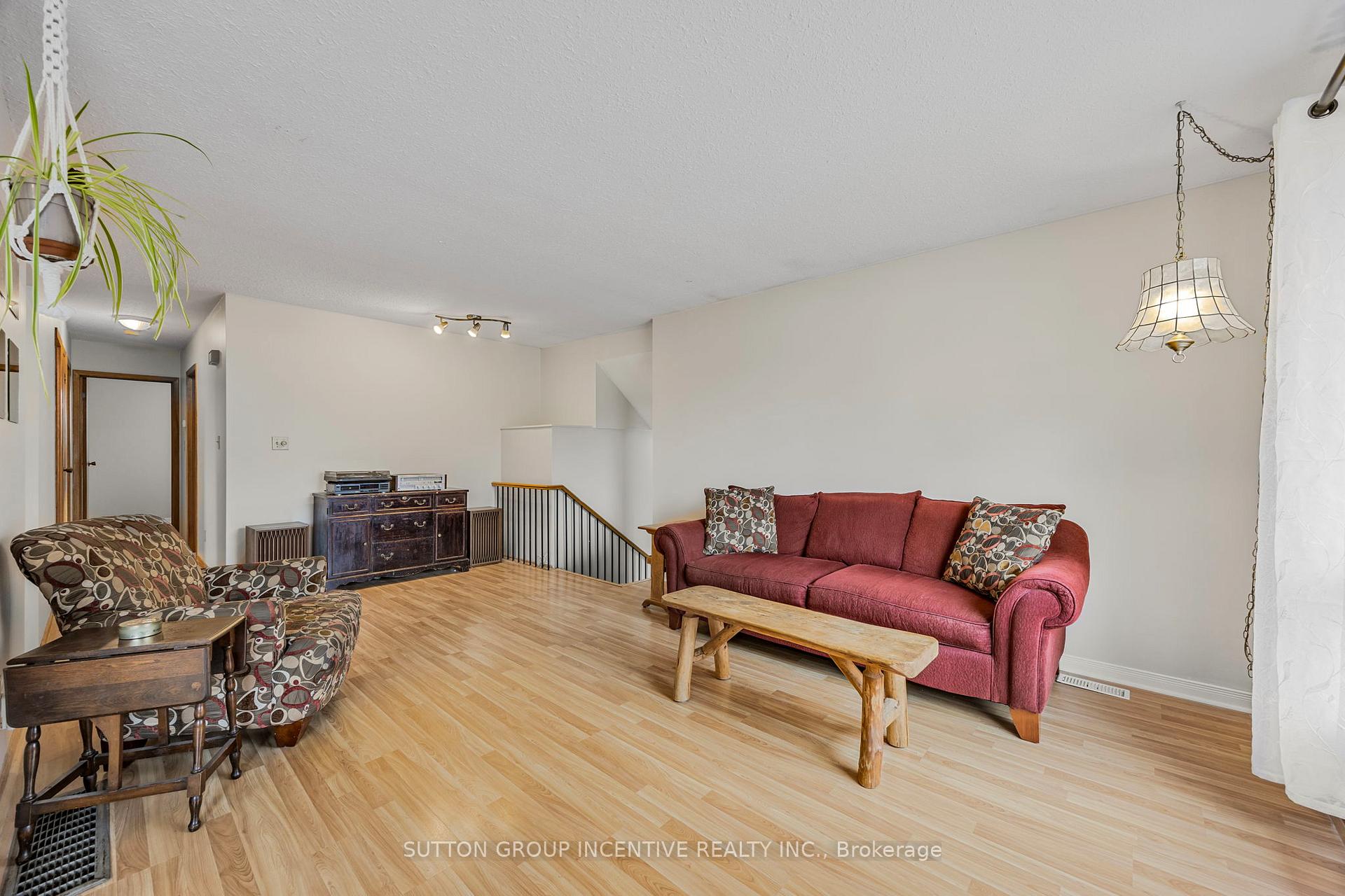 Photo 10 of 133 Gunn Street, Barrie, Wellington — HOMEH