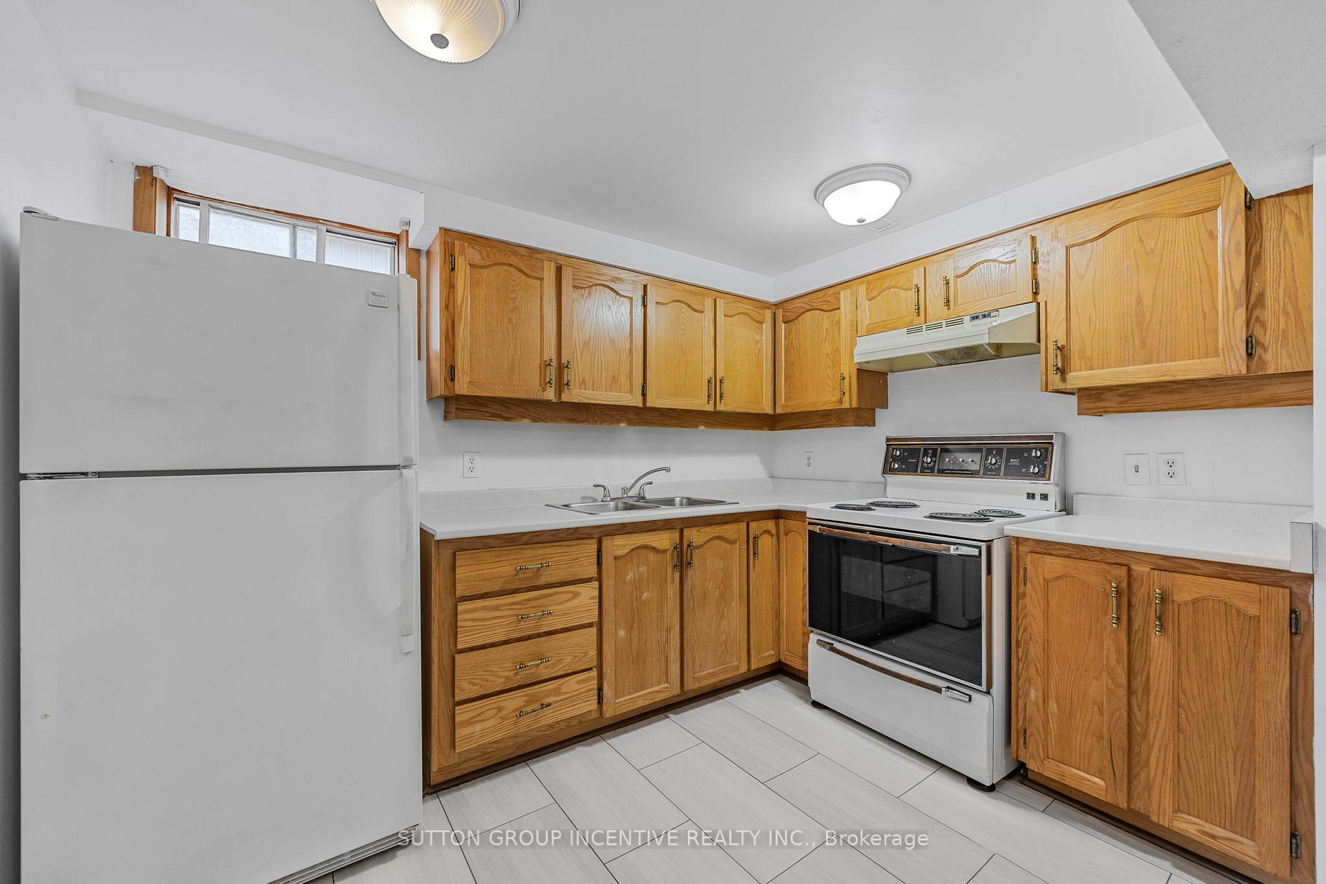Photo 28 of 133 Gunn Street, Barrie, Wellington — HOMEH