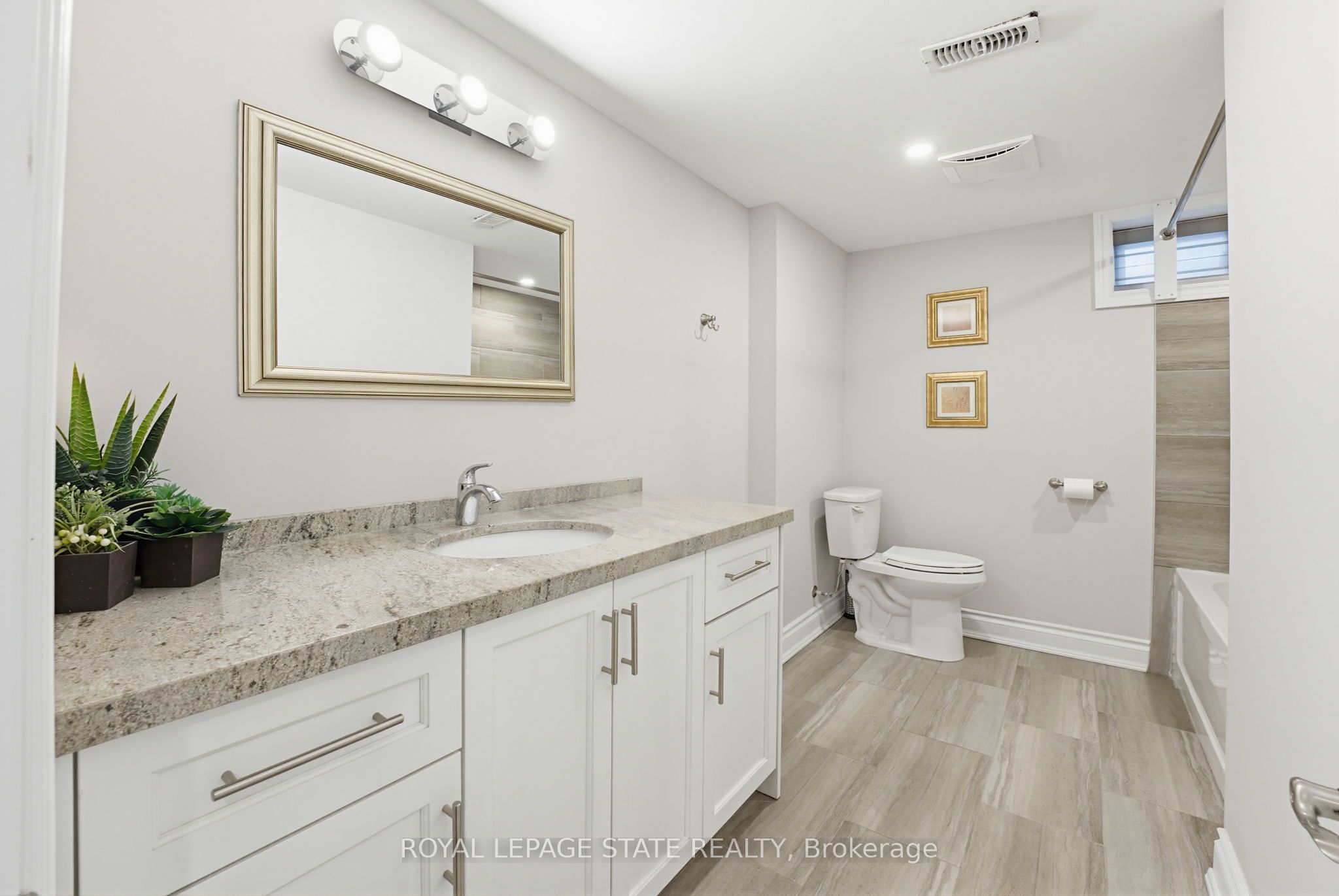 Photo 69 of 157 Hoover Crescent, Hamilton, Balfour — HOMEH