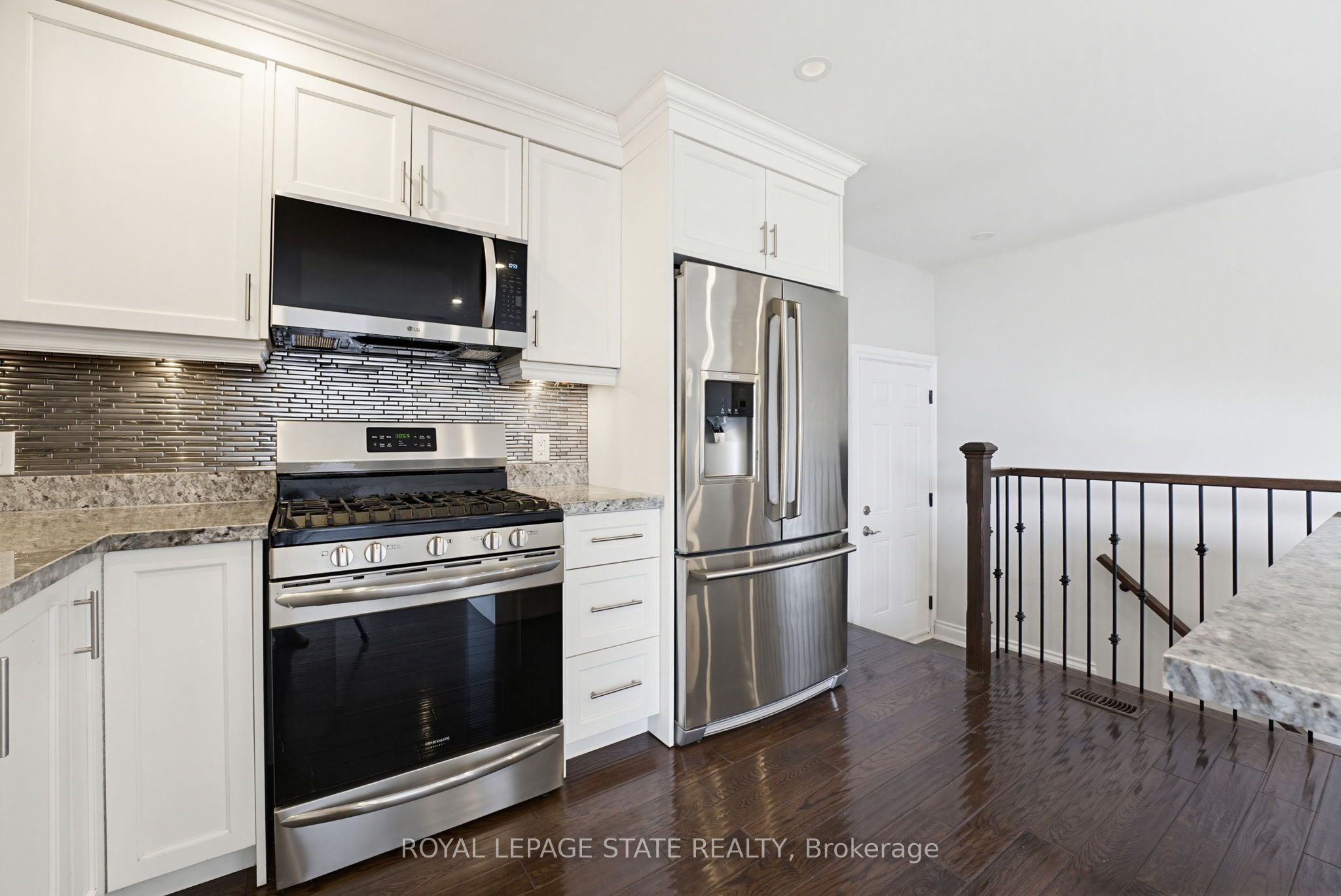 Photo 53 of 157 Hoover Crescent, Hamilton, Balfour — HOMEH