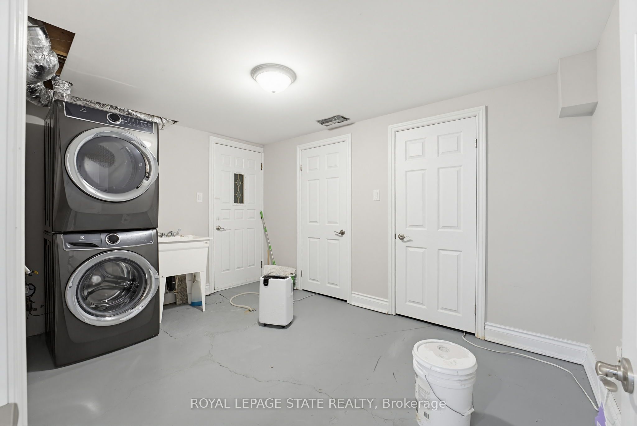 Photo 71 of 157 Hoover Crescent, Hamilton, Balfour — HOMEH