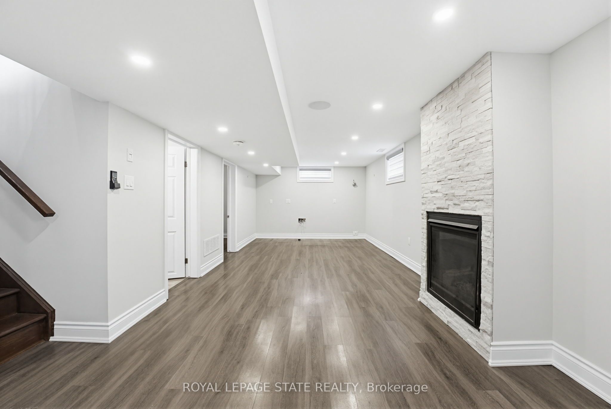Photo 67 of 157 Hoover Crescent, Hamilton, Balfour — HOMEH