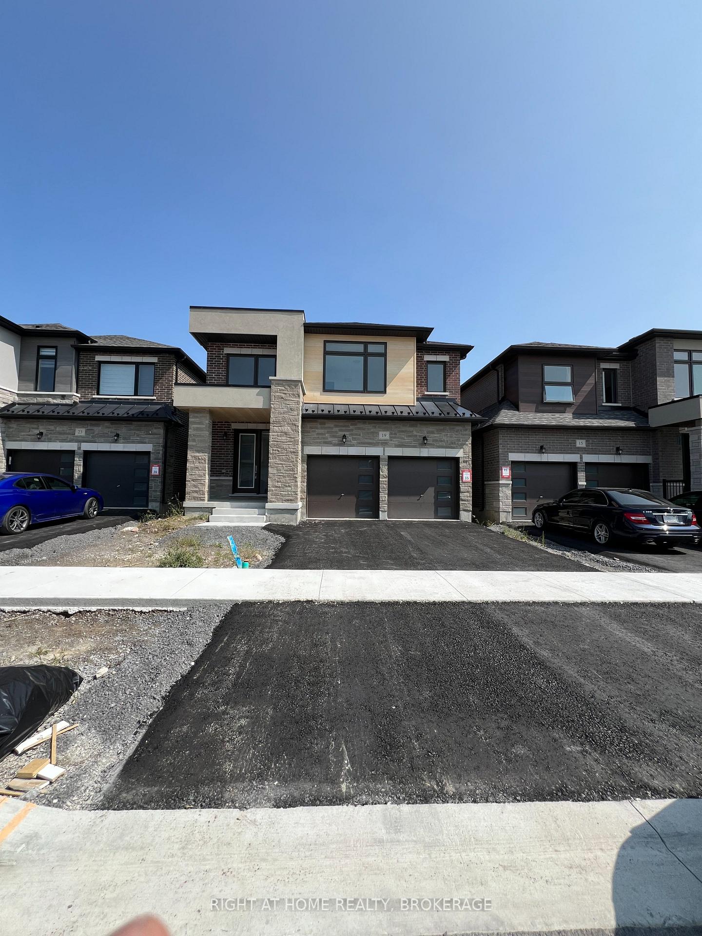 Photo 1 of 19 Hoad Street E, Clarington, Newcastle — HOMEH