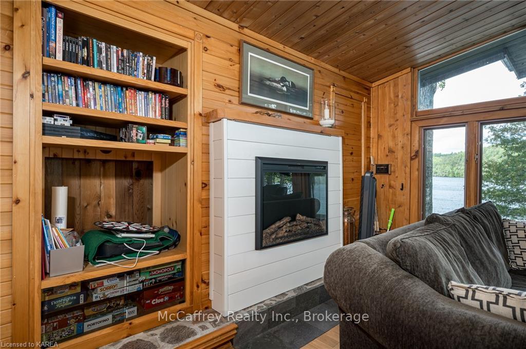 Photo 11 of Unit A, 1028 Shoepack Lane, Frontenac, Frontenac North — HOMEH