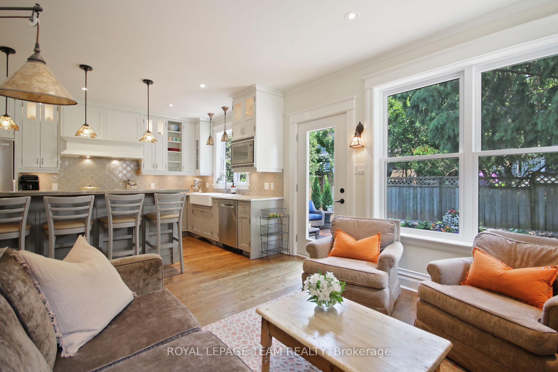 Photo 11 of 565 Westminster Avenue, Ottawa, McKellar/Highland — HOMEH