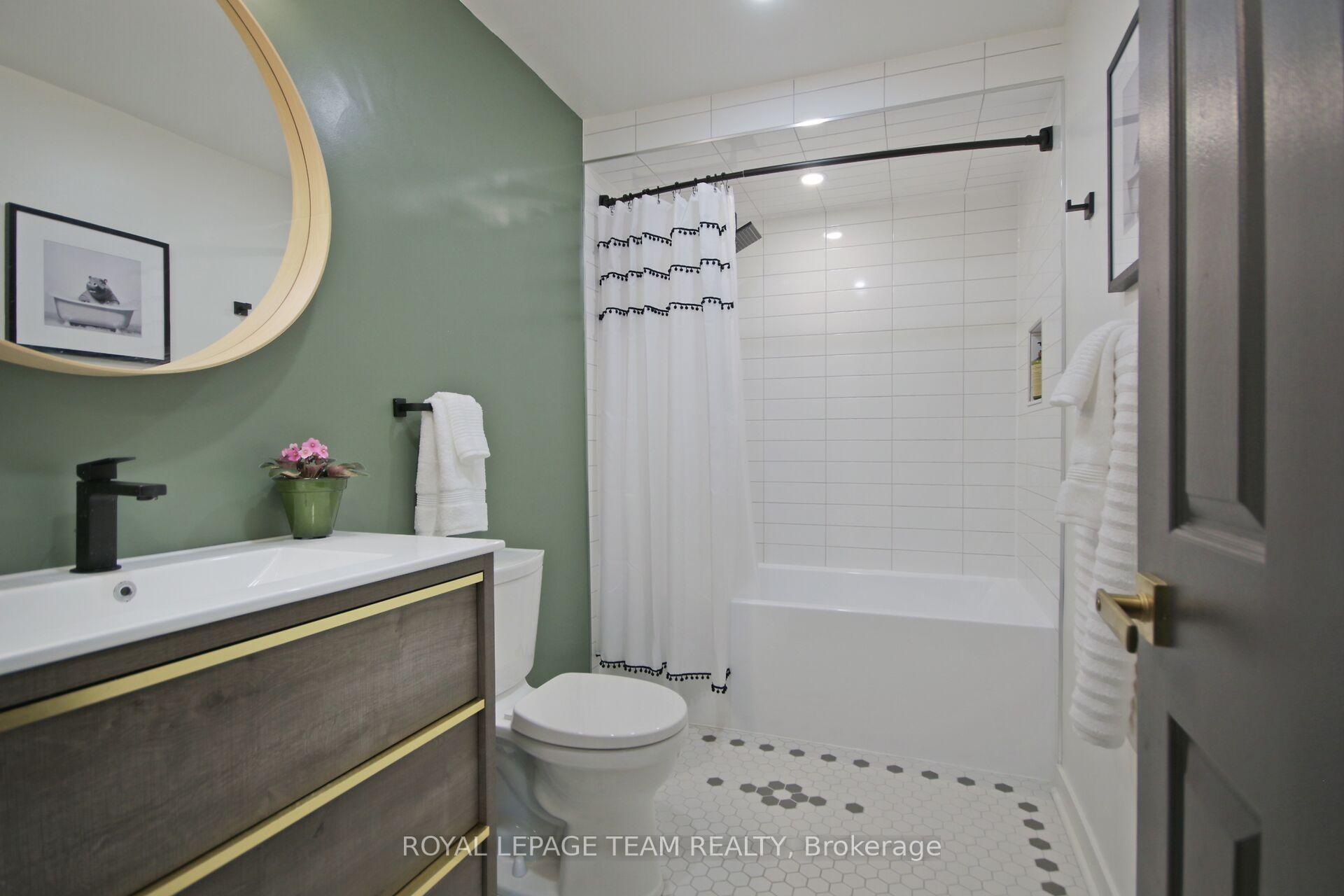 Photo 26 of 565 Westminster Avenue, Ottawa, McKellar/Highland — HOMEH