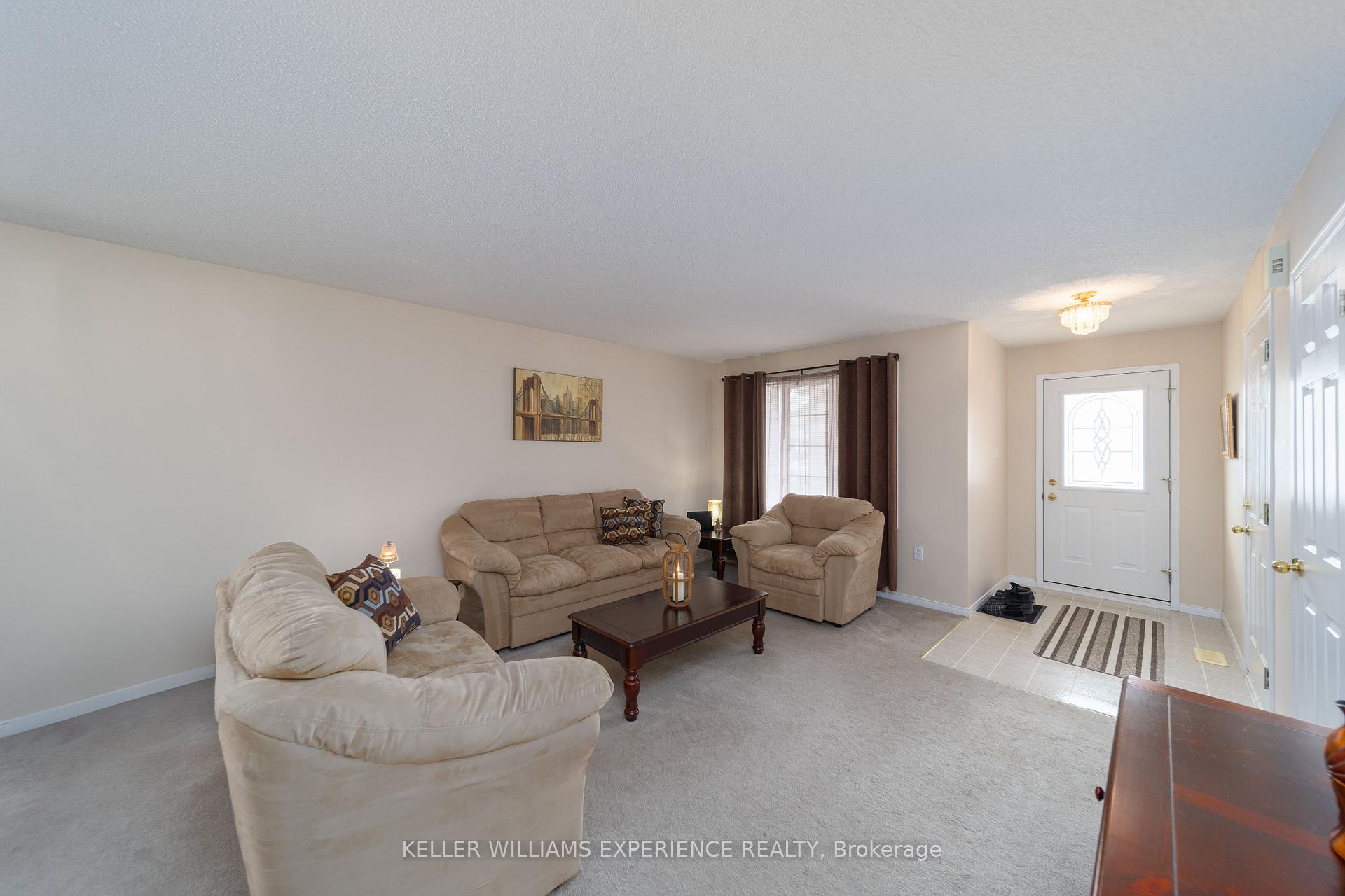 Photo 6 of 32 Lucas Avenue, Barrie, Holly — HOMEH