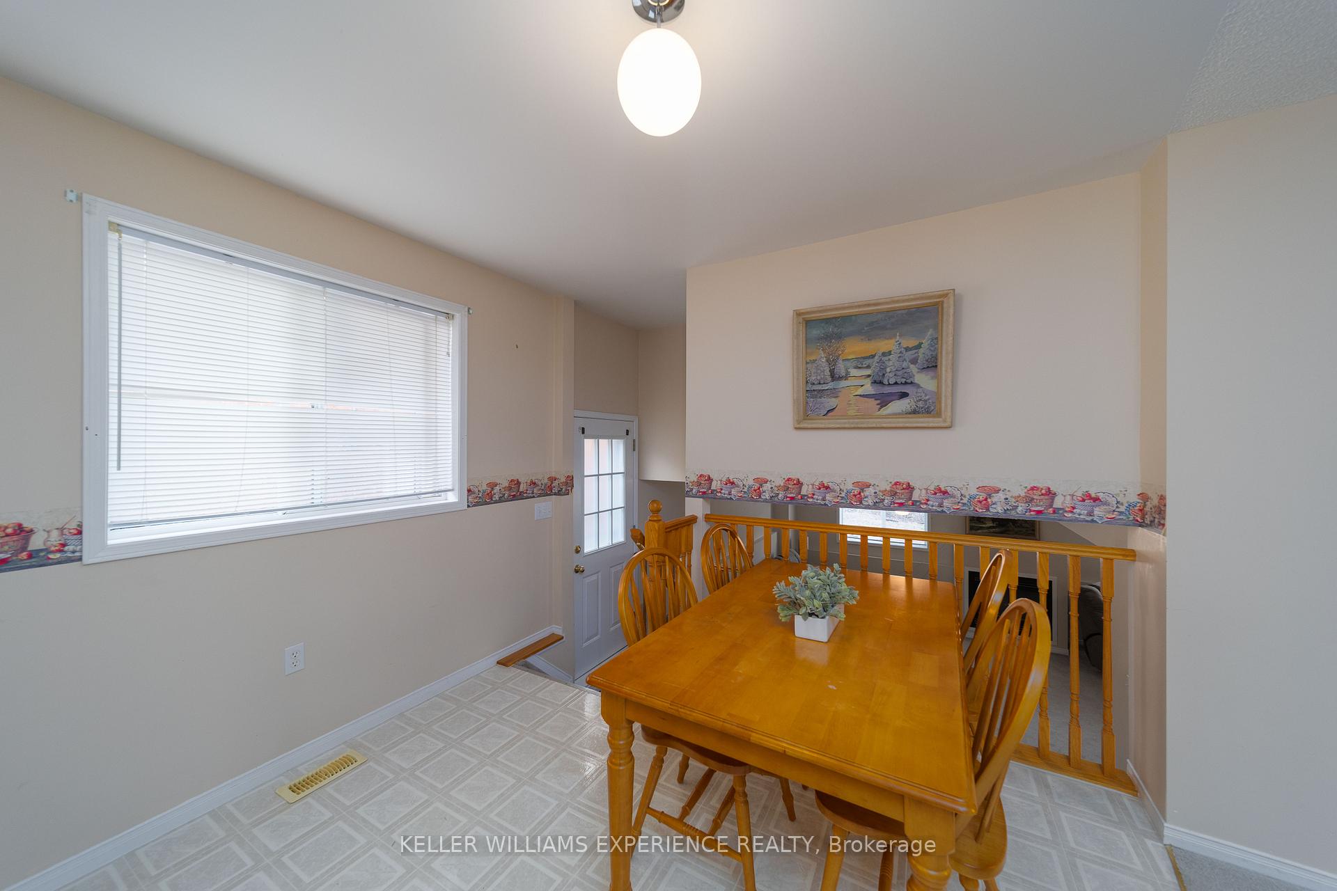 Photo 11 of 32 Lucas Avenue, Barrie, Holly — HOMEH