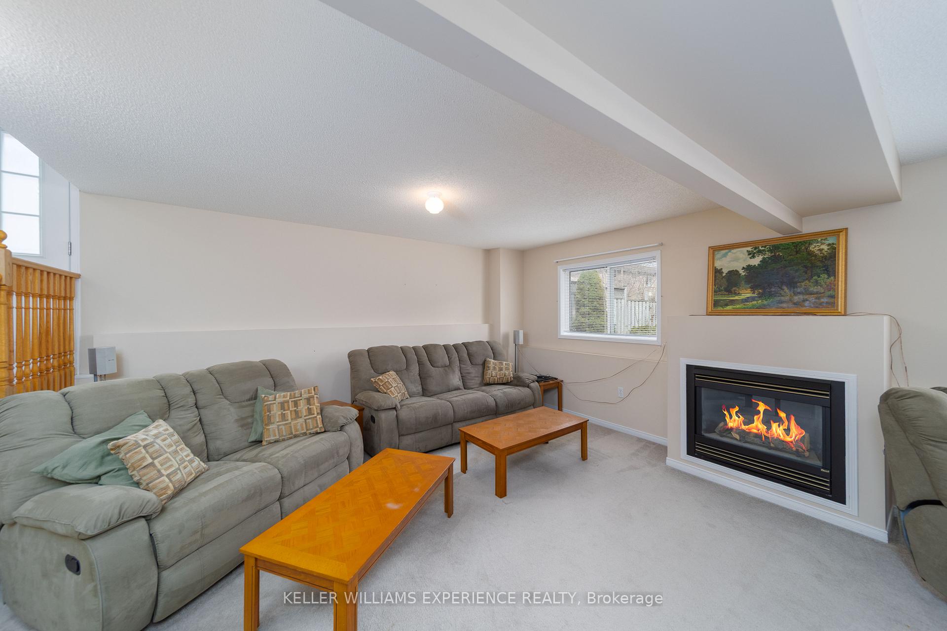 Photo 12 of 32 Lucas Avenue, Barrie, Holly — HOMEH
