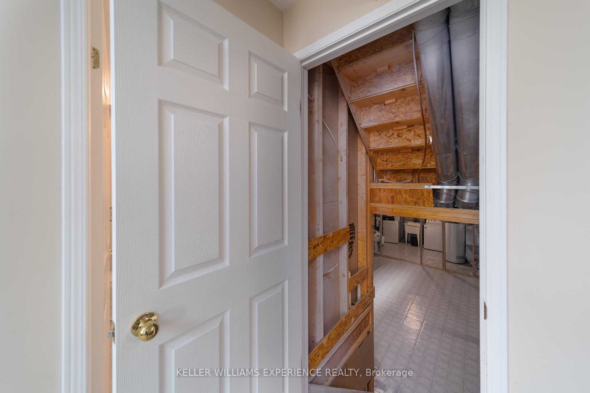 Photo 16 of 32 Lucas Avenue, Barrie, Holly — HOMEH