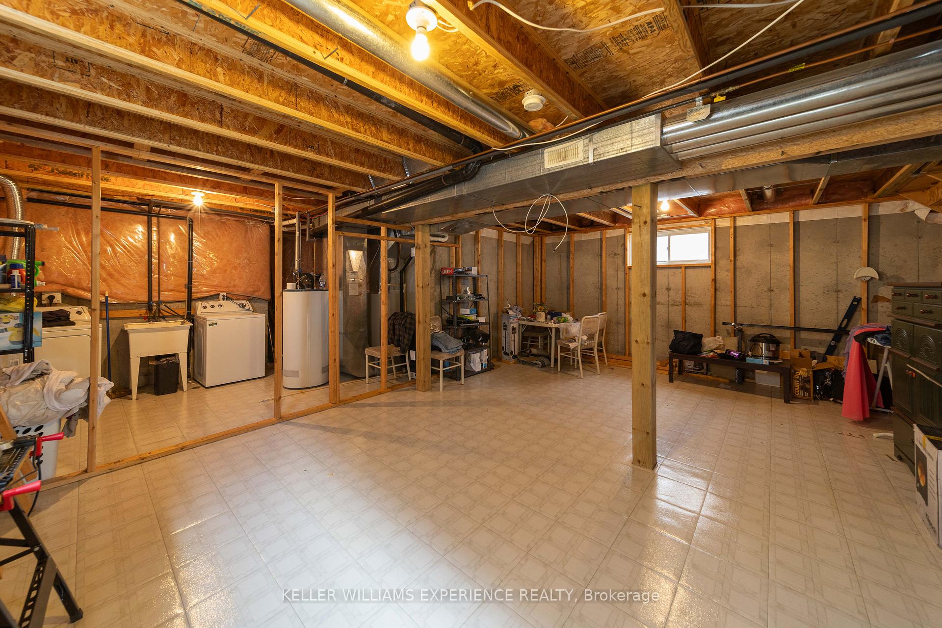 Photo 18 of 32 Lucas Avenue, Barrie, Holly — HOMEH