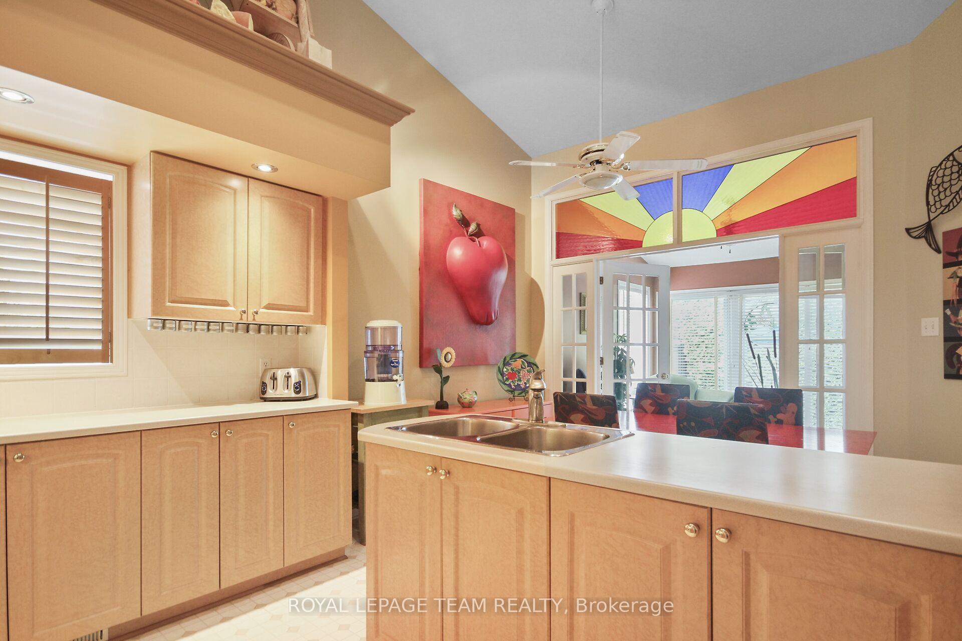 Photo 12 of 21 Windchime Crescent, Ottawa, Barrhaven East — HOMEH