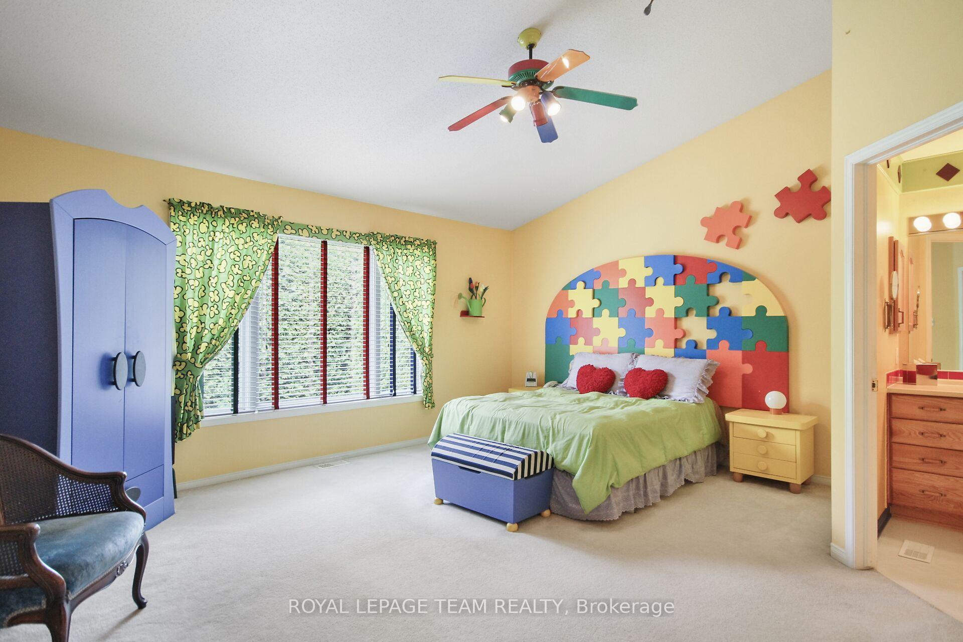 Photo 16 of 21 Windchime Crescent, Ottawa, Barrhaven East — HOMEH