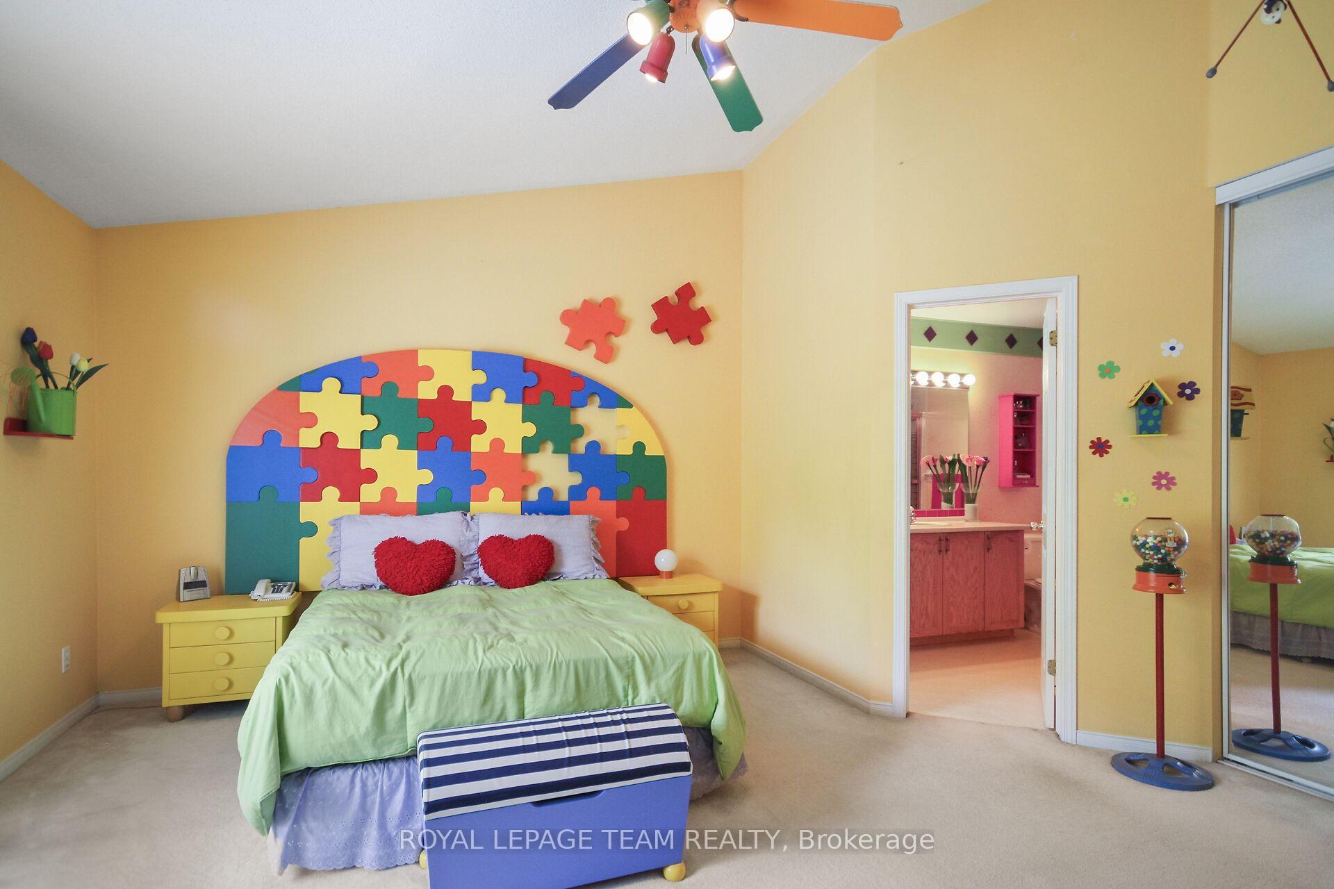 Photo 17 of 21 Windchime Crescent, Ottawa, Barrhaven East — HOMEH