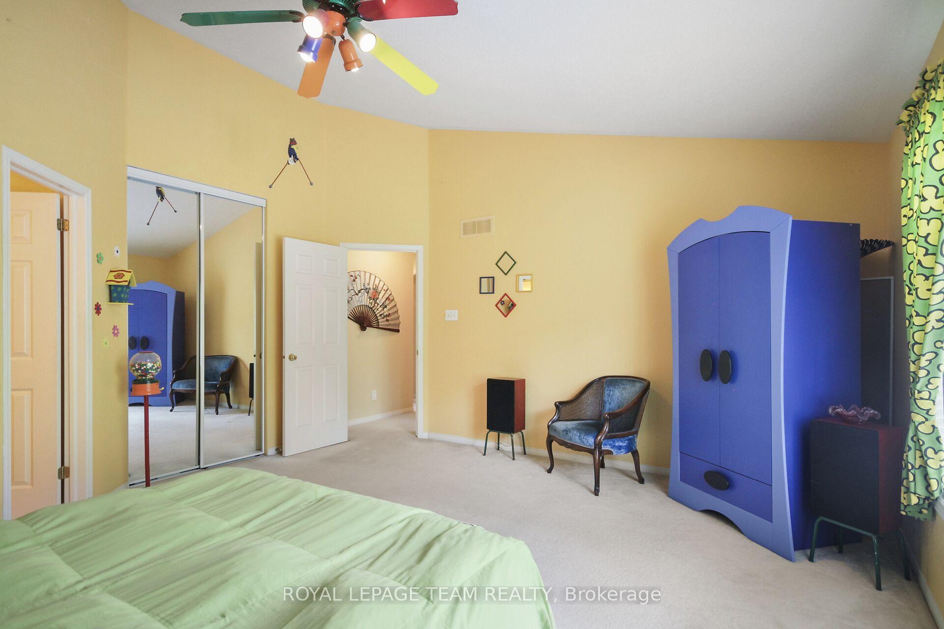 Photo 18 of 21 Windchime Crescent, Ottawa, Barrhaven East — HOMEH