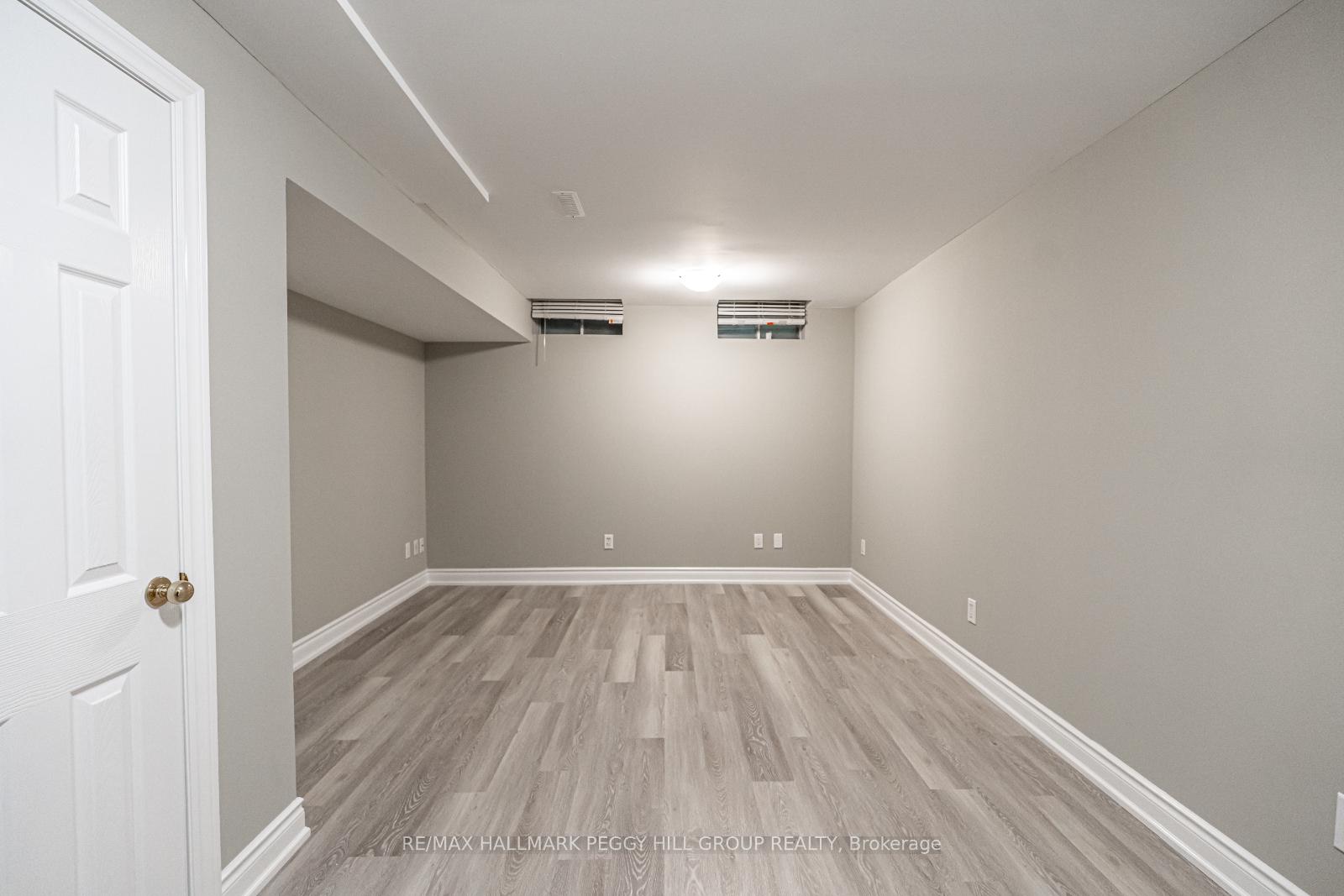 Photo 11 of 69 Delaney Crescent, Barrie, Northwest — HOMEH