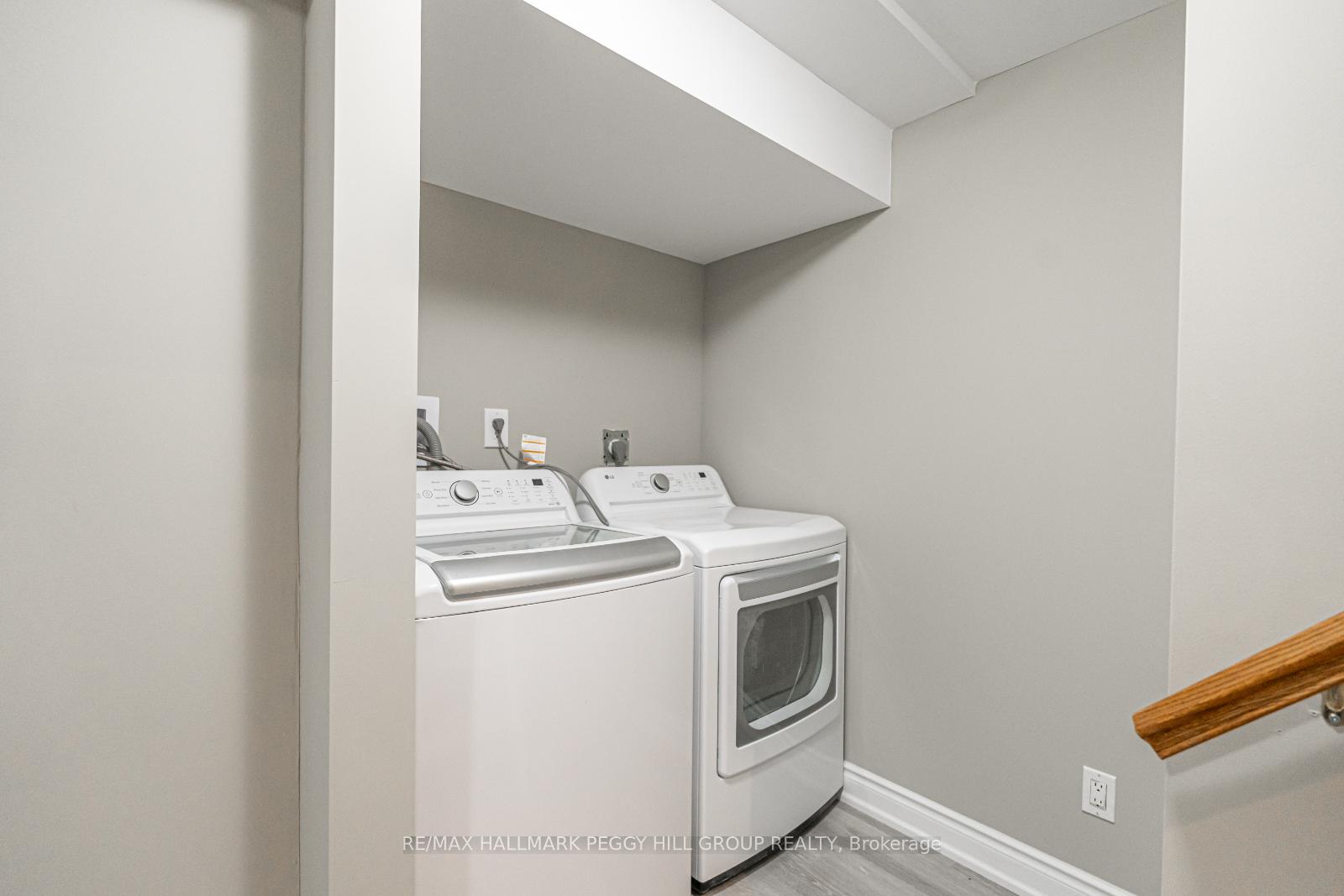 Photo 12 of 69 Delaney Crescent, Barrie, Northwest — HOMEH