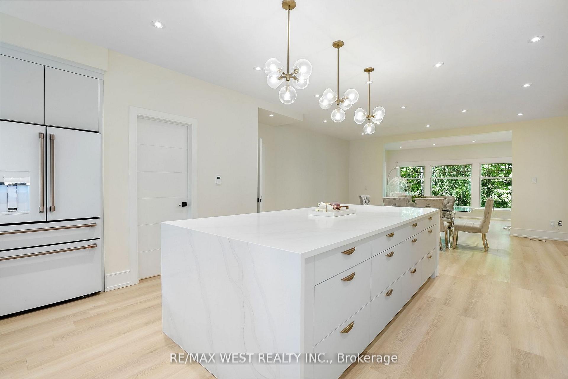 Photo 5 of 139 Mulcaster Street, Barrie, City Centre — HOMEH