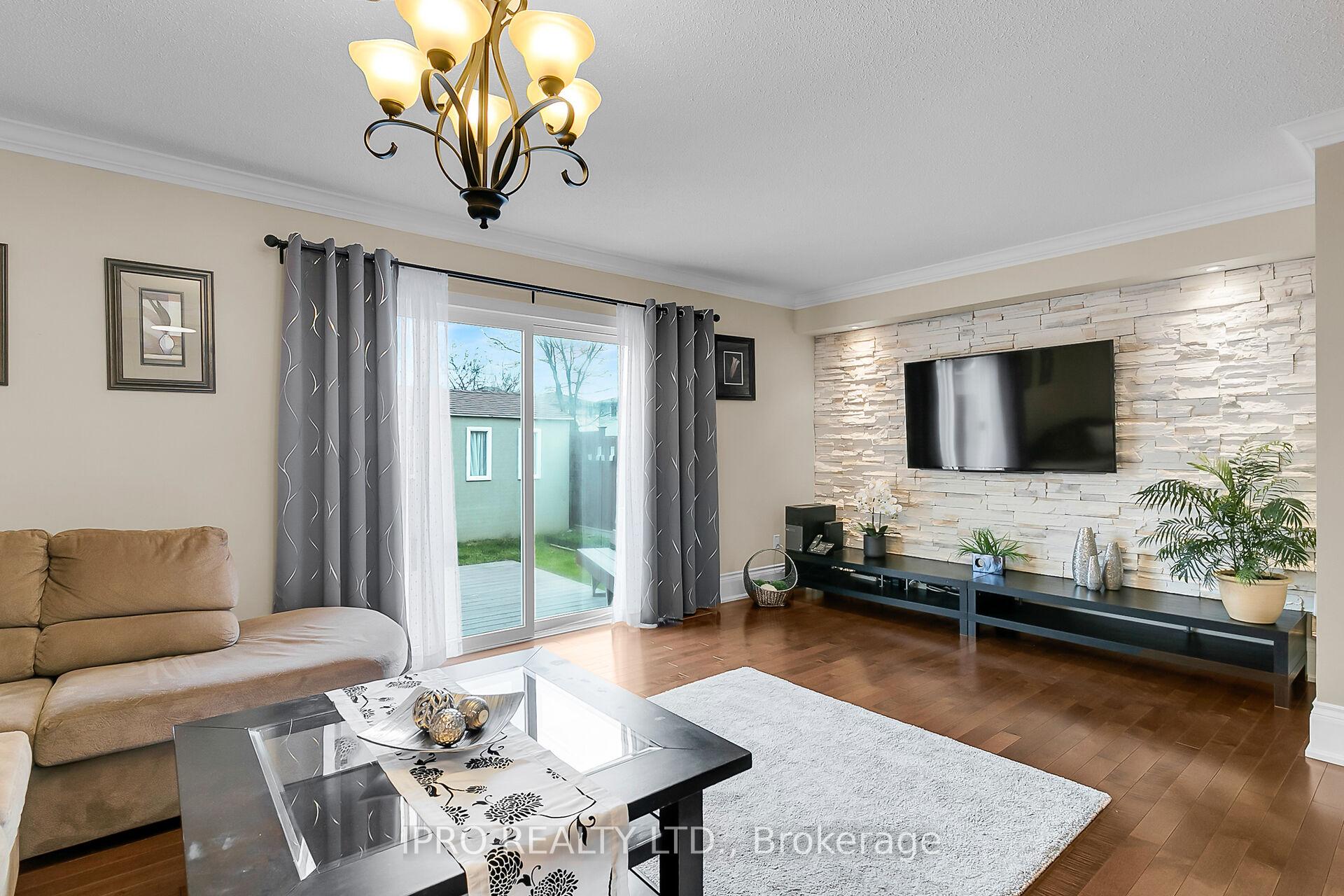 Photo 11 of 39 Raspberry Lane, Guelph, Grange Road — HOMEH