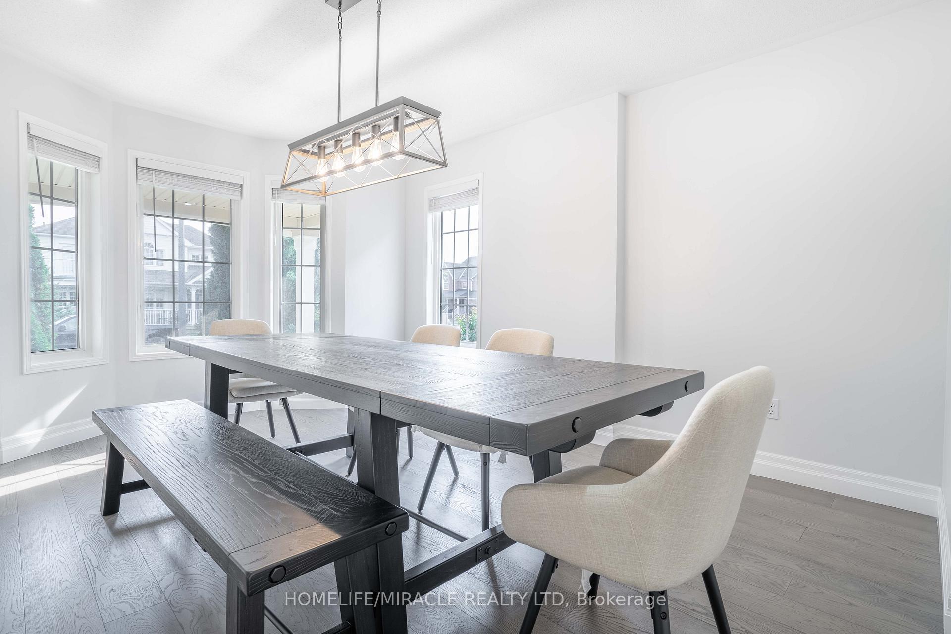Photo 5 of 76 Jennings Drive N, Clarington, Bowmanville — HOMEH