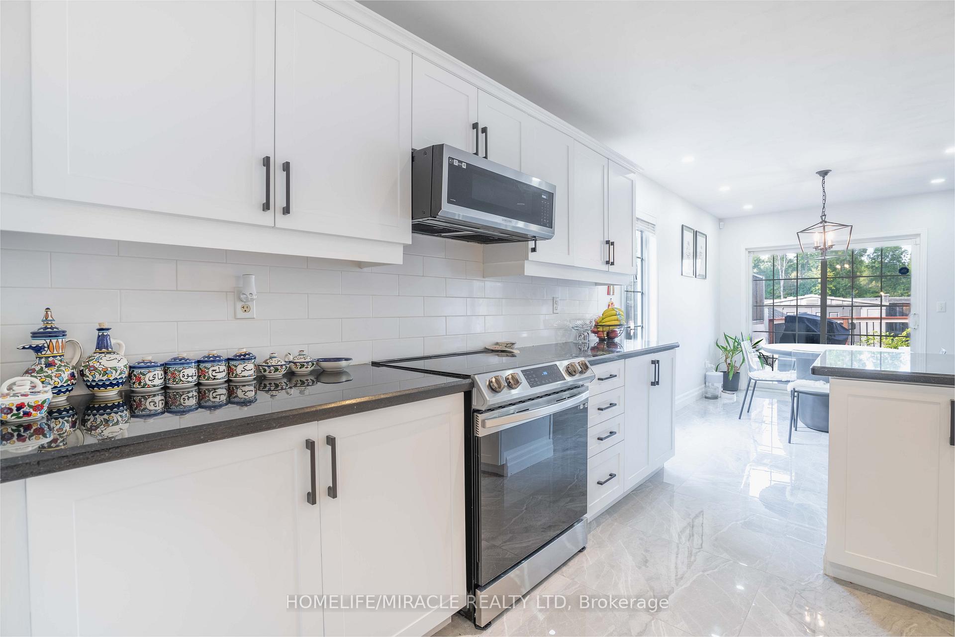 Photo 6 of 76 Jennings Drive N, Clarington, Bowmanville — HOMEH