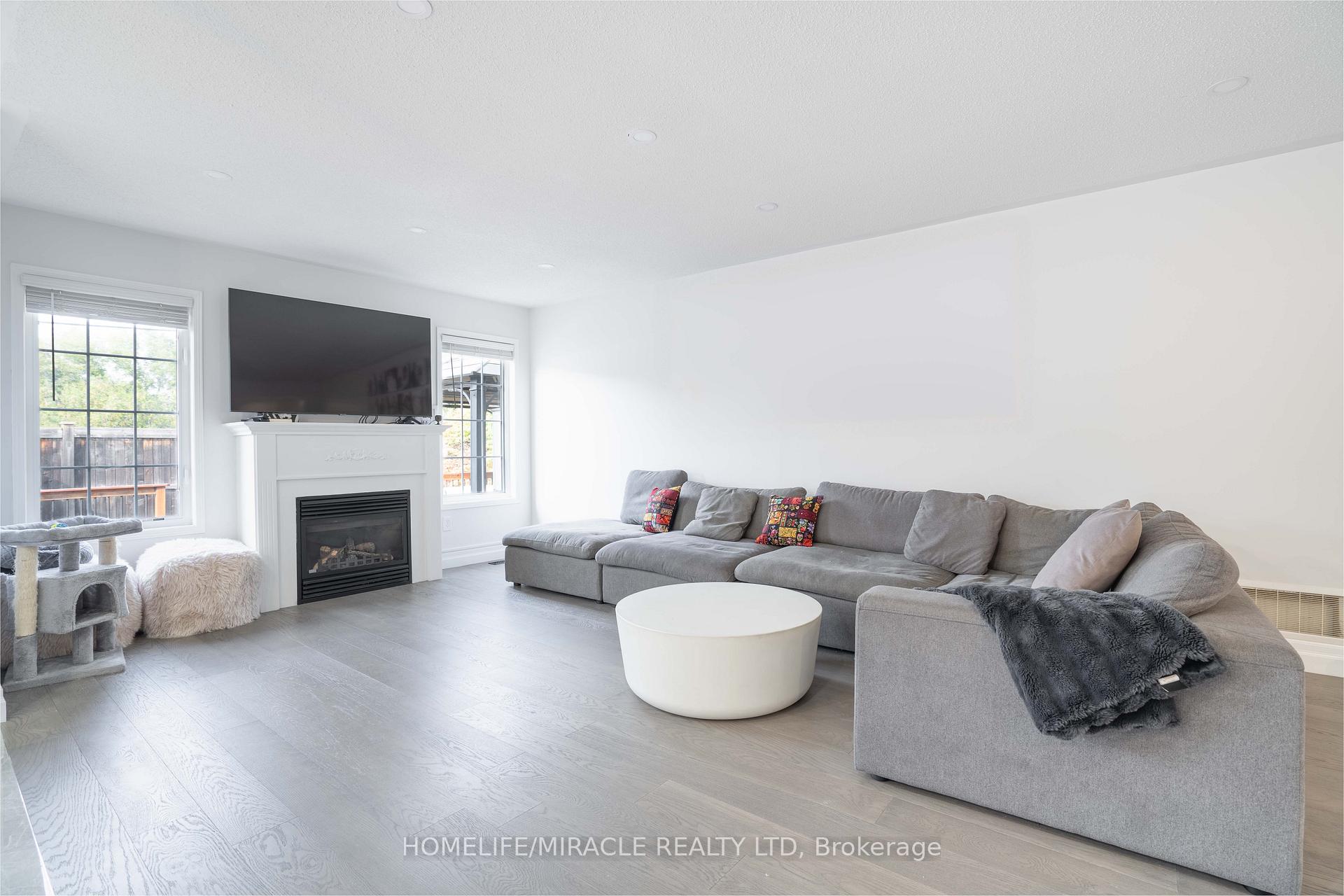 Photo 13 of 76 Jennings Drive N, Clarington, Bowmanville — HOMEH