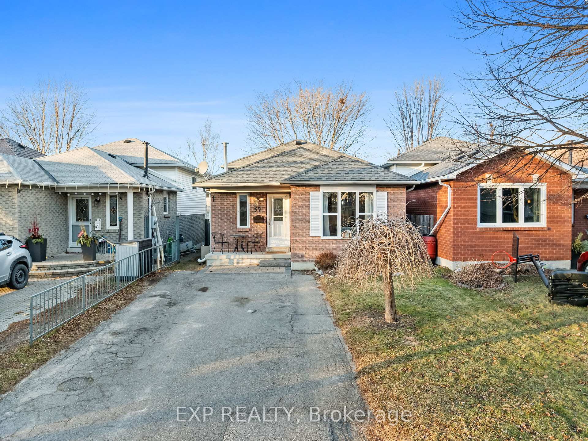 Photo 1 of 39 Inglis Avenue, Clarington, Courtice — HOMEH